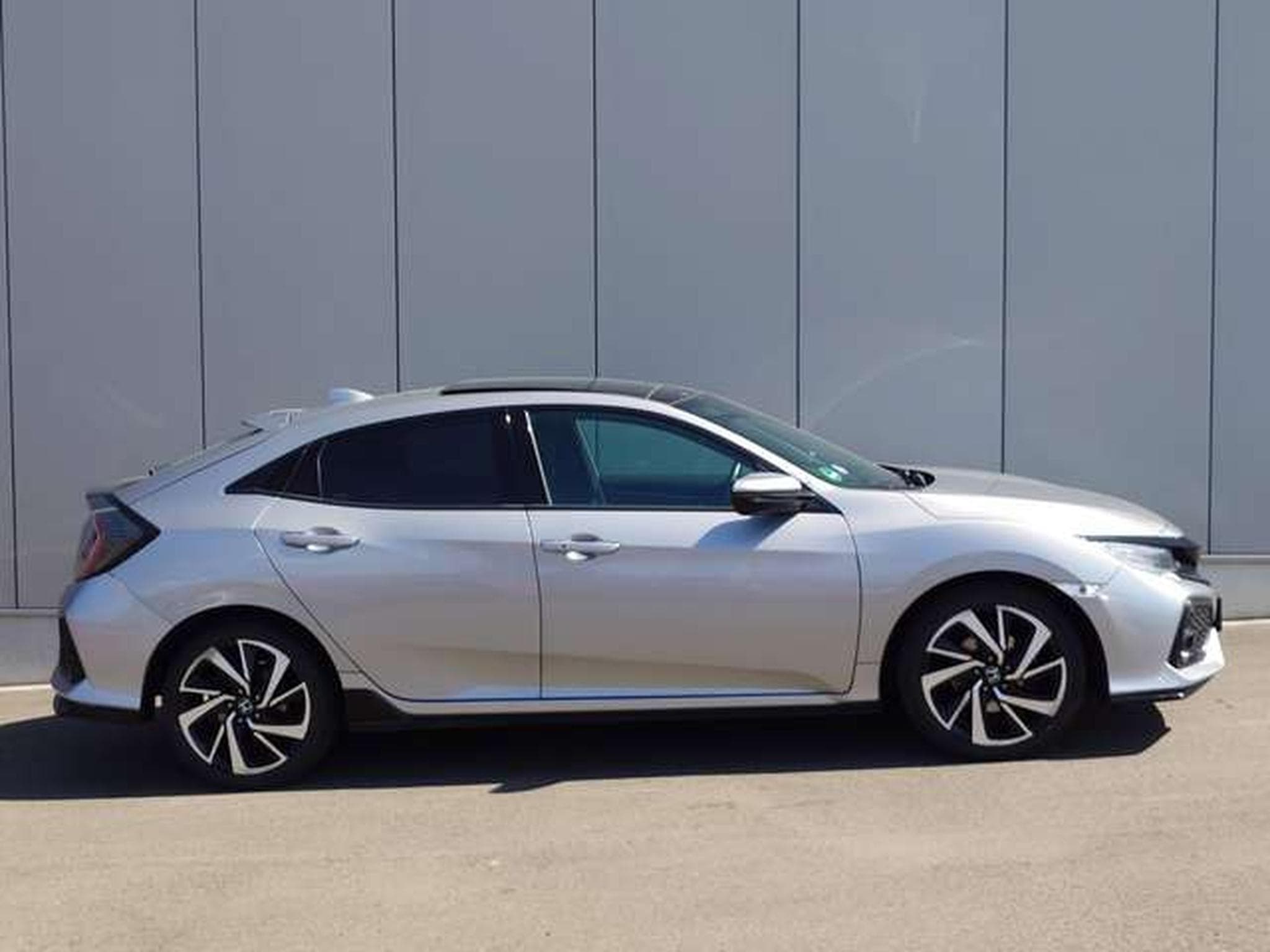 Honda Civic Civic 1.5 i-VTEC Sport  (EU6.2) (2018) - Photo 2