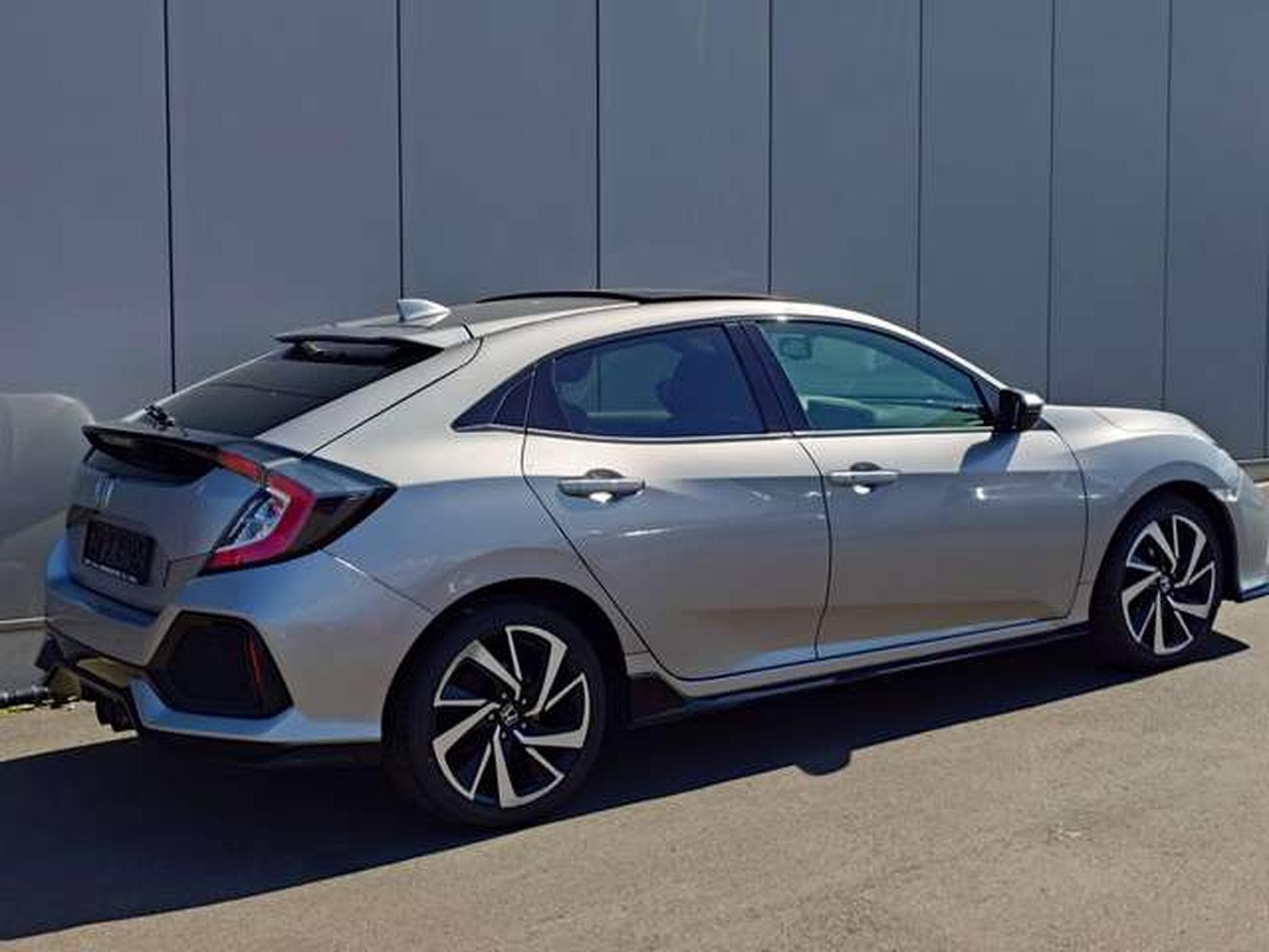 Honda Civic Civic 1.5 i-VTEC Sport  (EU6.2) (2018) - Photo 4