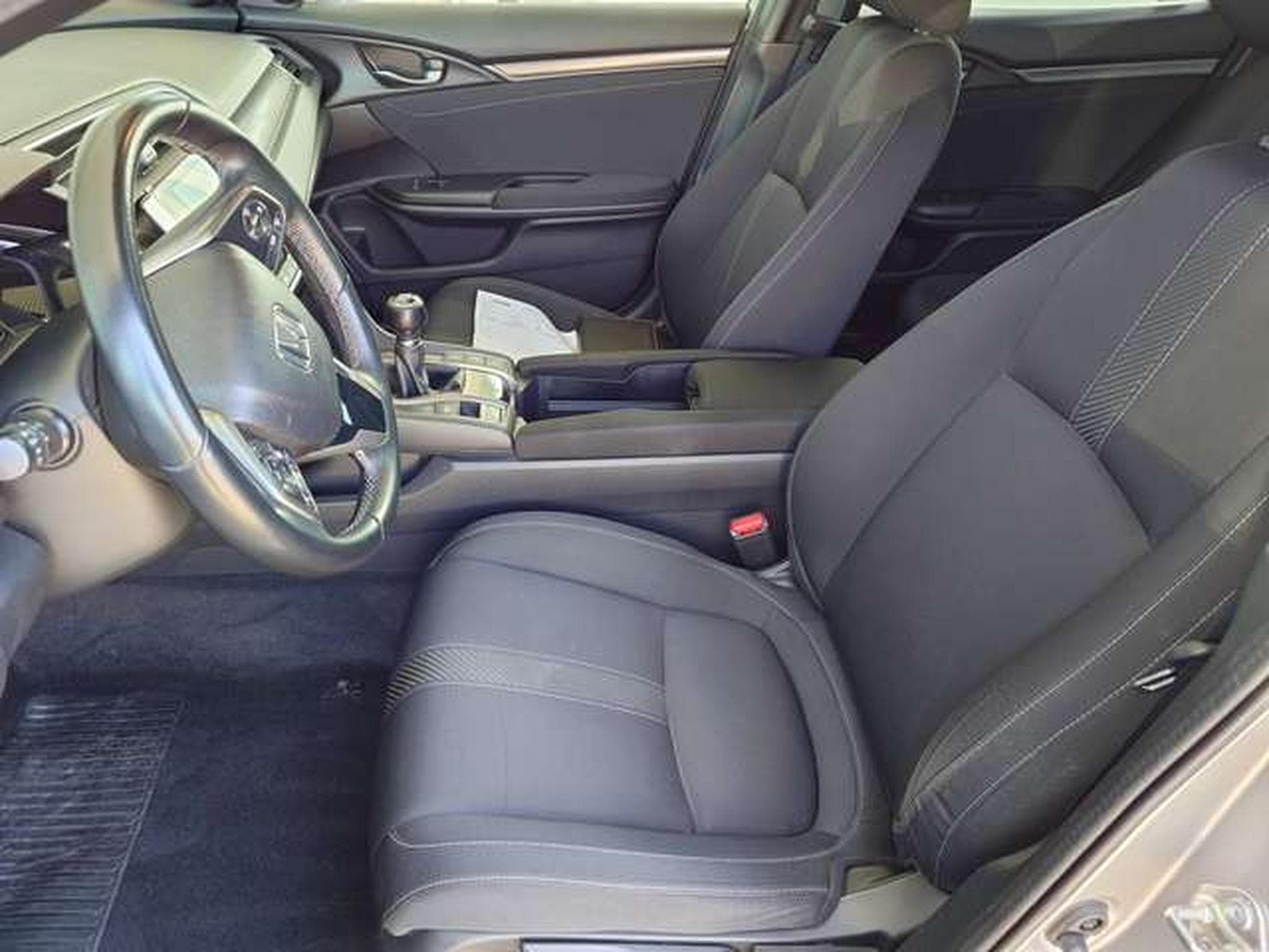 Honda Civic Civic 1.5 i-VTEC Sport  (EU6.2) (2018) - Photo 8