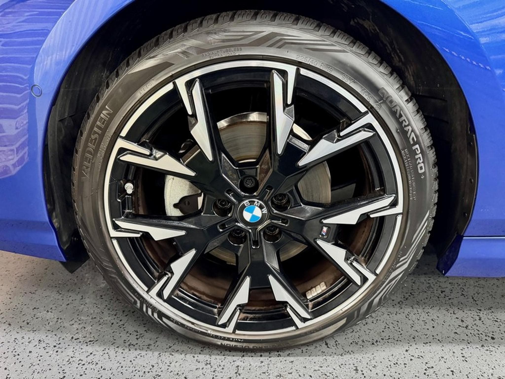 BMW 120 120iA 170cv Auto M-SPORT (New Modèle) (2025) - Photo 3