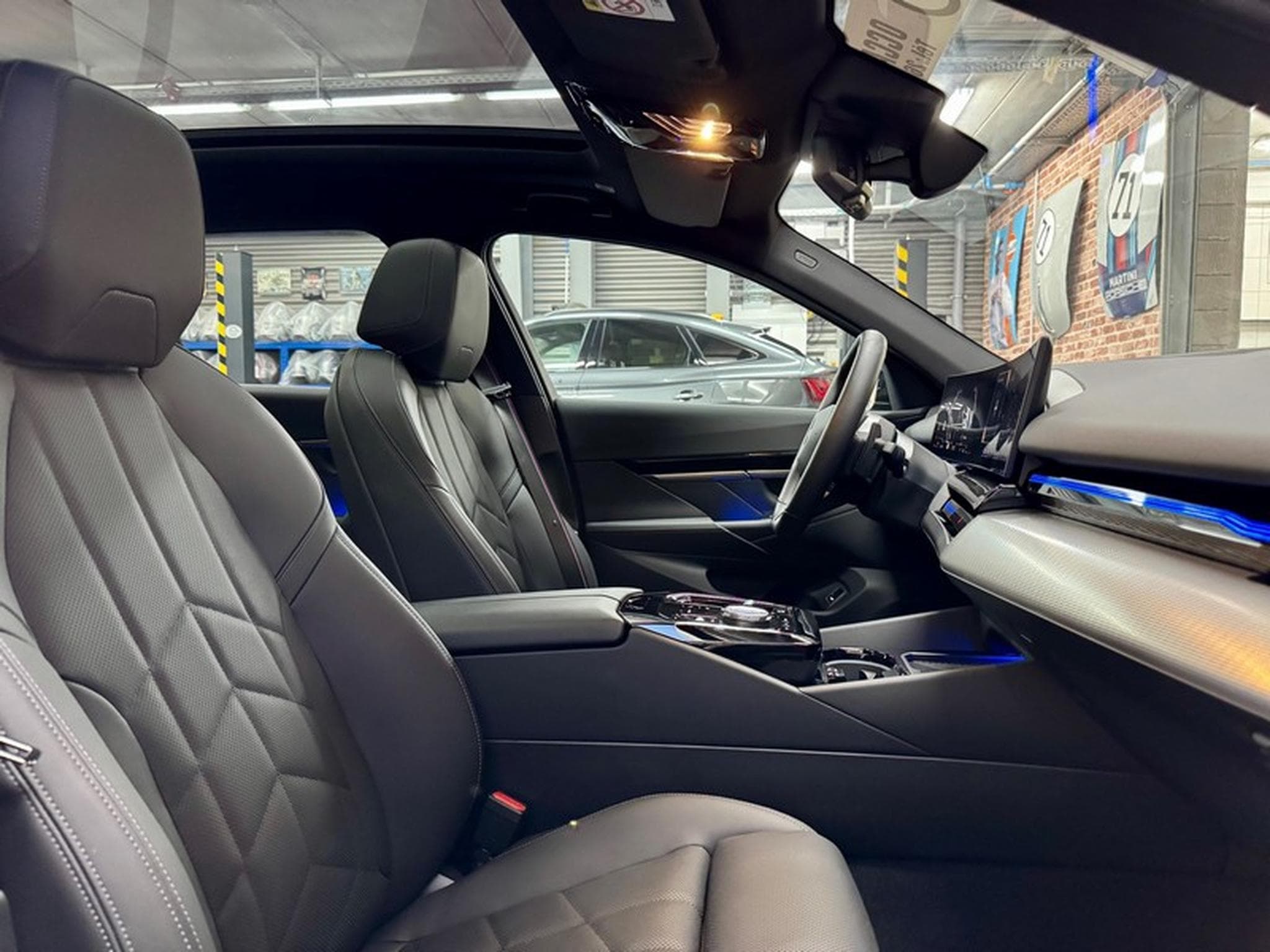 BMW 540 540dA Touring 3.0 303cv Auto xDrive M-SPORT PRO (New Model) (2024) - Photo 8
