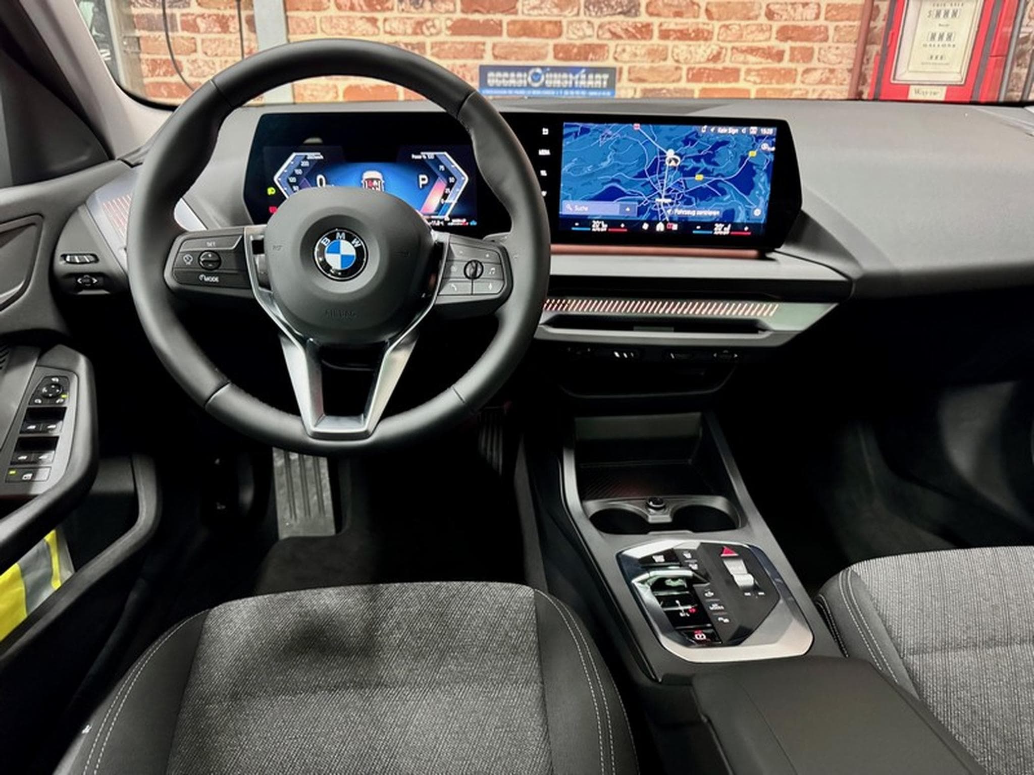 BMW 120 120iA 170cv Auto M-SPORT Design (New Modèle) (2025) - Foto 4
