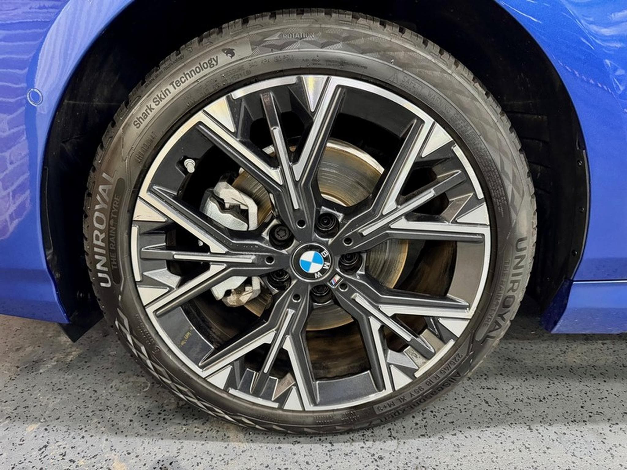 BMW 120 120iA 170cv Auto M-SPORT DESIGN (New Modèle) (2025) - Foto 3