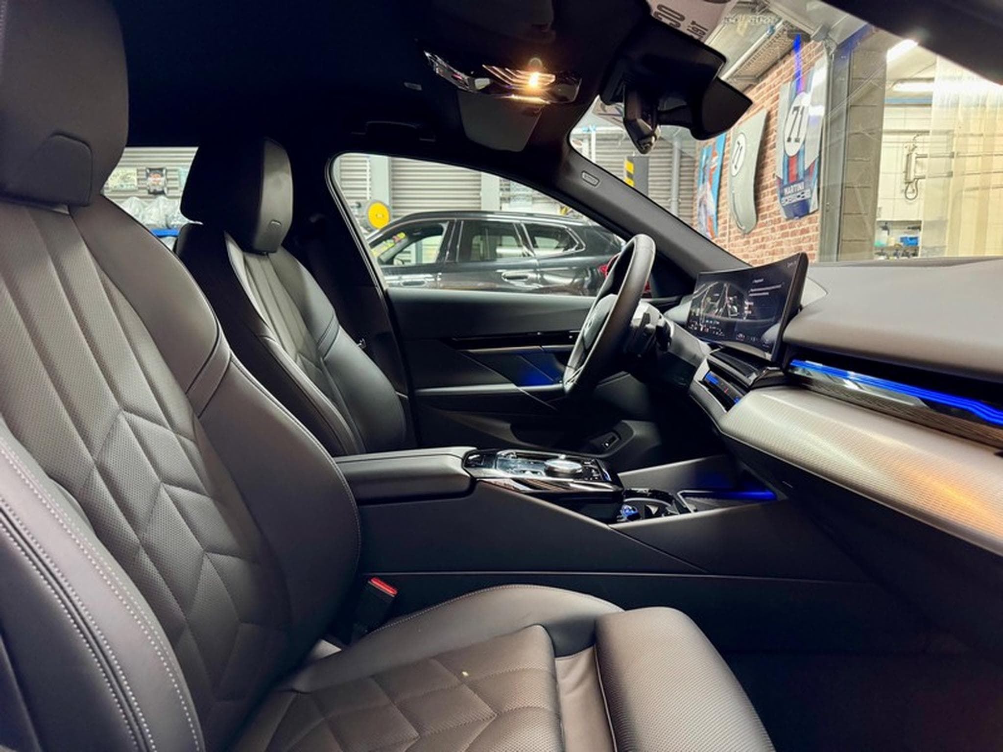 BMW 520 520dA Touring 2.0 197cv Auto xDrive M-SPORT (2025) - Photo 8