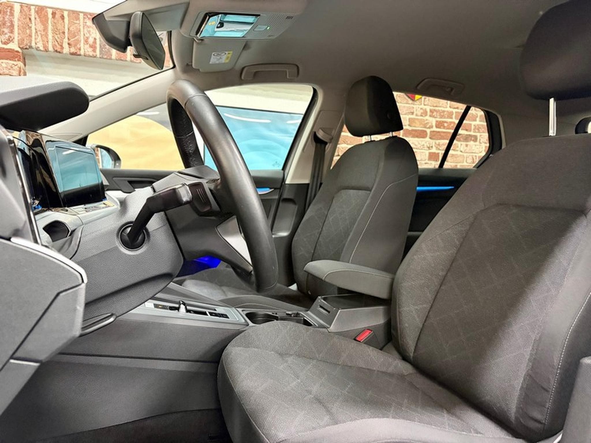 VW Golf Golf VIII 1.0 eTSi 110cv Auto LIFE (2022) - Photo 5