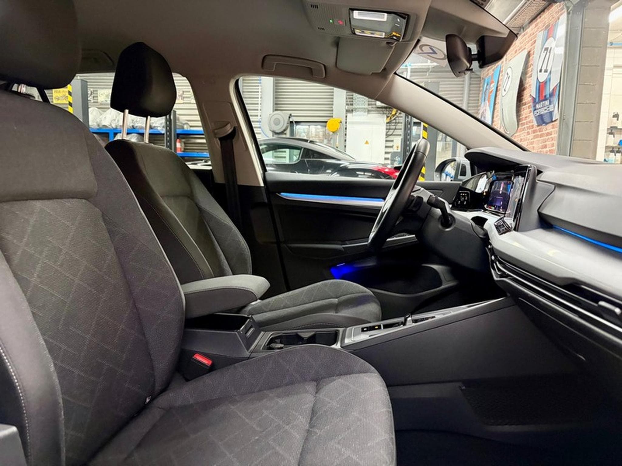 VW Golf Golf VIII 1.0 eTSi 110cv Auto LIFE (2022) - Photo 8
