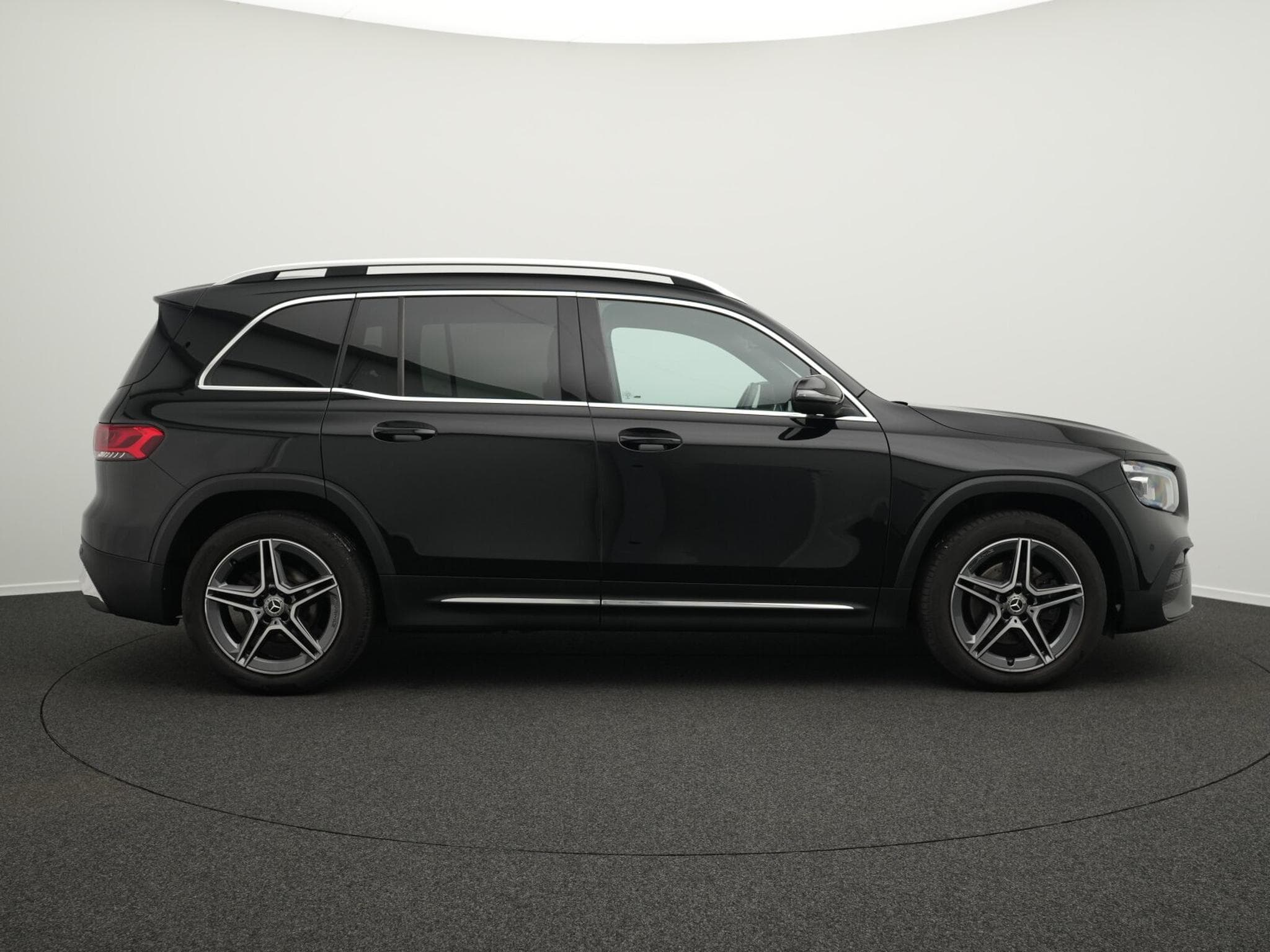 Mercedes GLB 200 AMG-Line LED+Kamera+Distr+19" (2021) - Foto 5