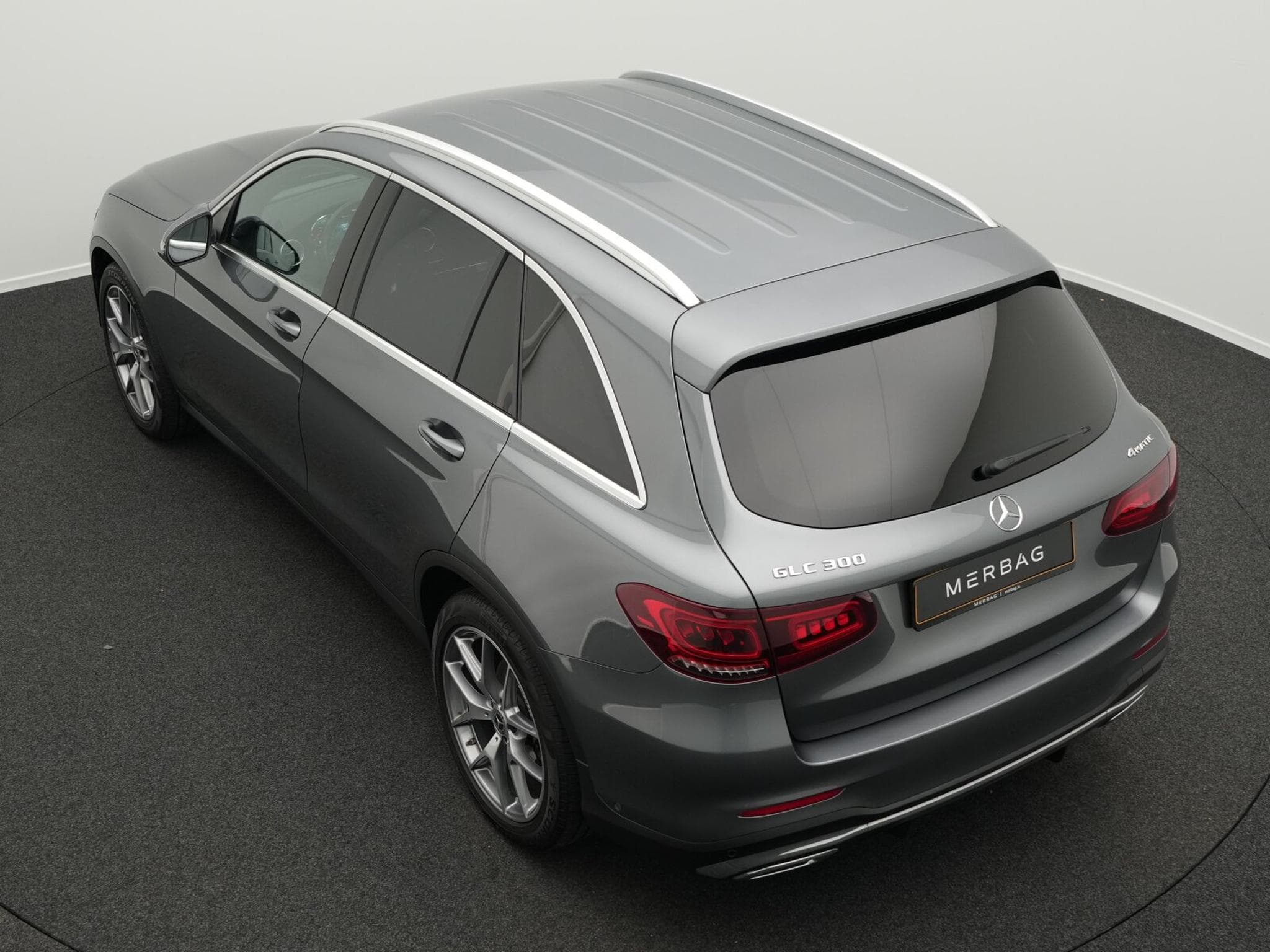 Mercedes GLC 300 4MATIC Off-Roader (2019) - Photo 11