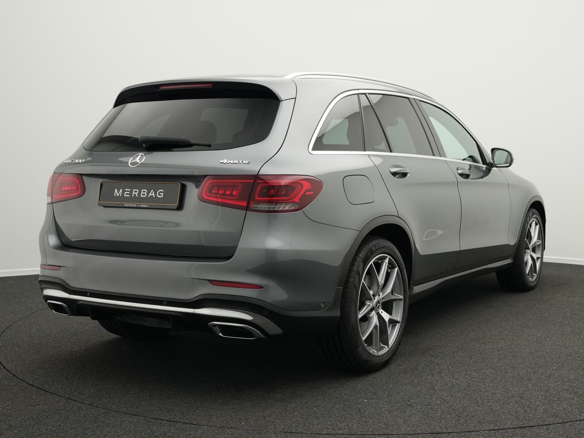 Mercedes GLC 300 4MATIC Off-Roader (2019) - Photo 3