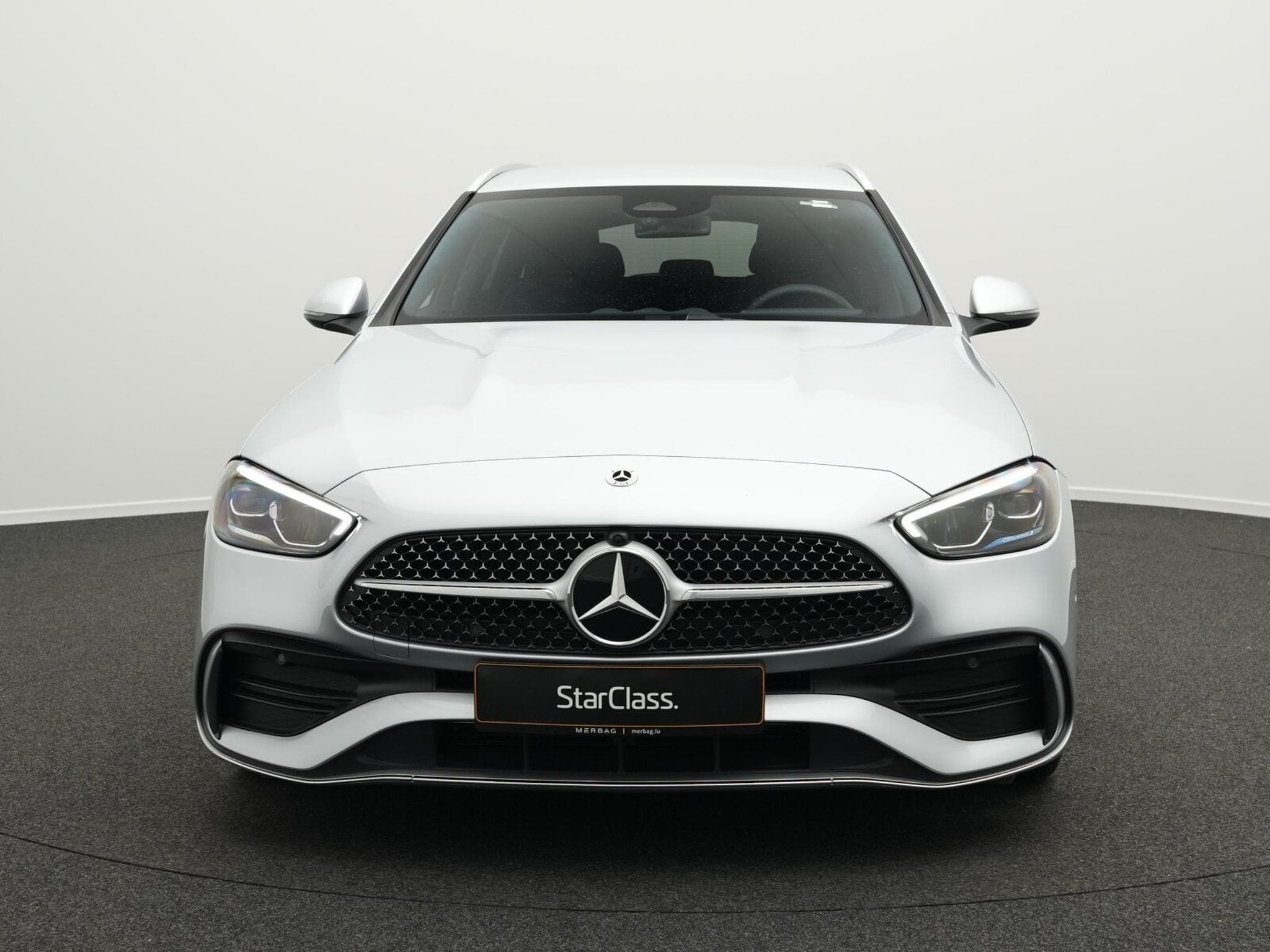 Mercedes C 300 d T AMG-Line LED+Kamera+19"AHK+Keyless (2025) - Photo 2