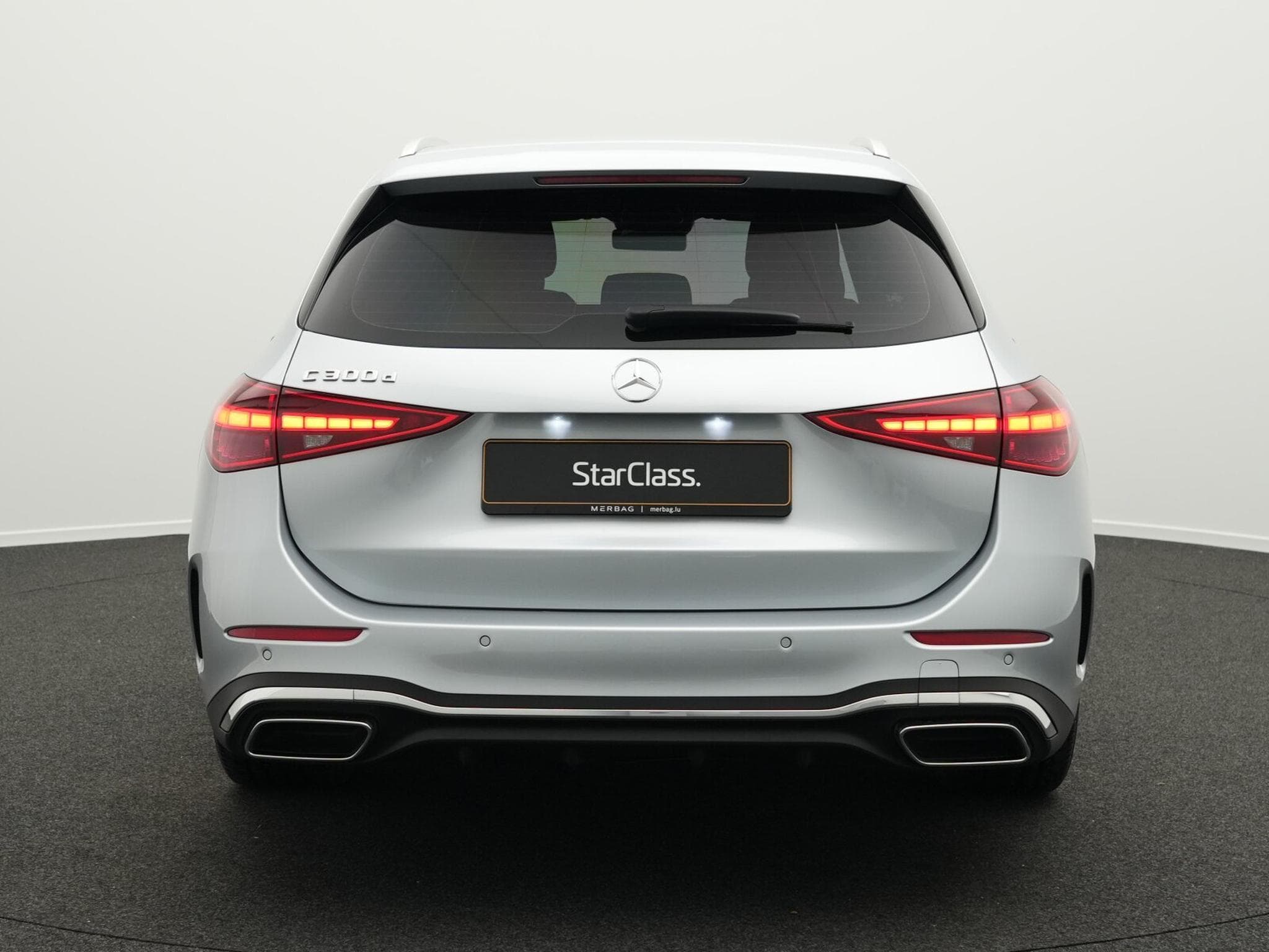 Mercedes C 300 d T AMG-Line LED+Kamera+19"AHK+Keyless (2025) - Photo 4