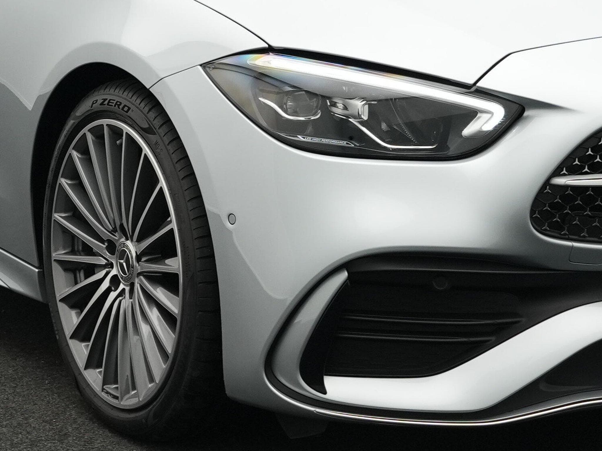 Mercedes C 300 d T AMG-Line LED+Kamera+19"AHK+Keyless (2025) - Photo 7