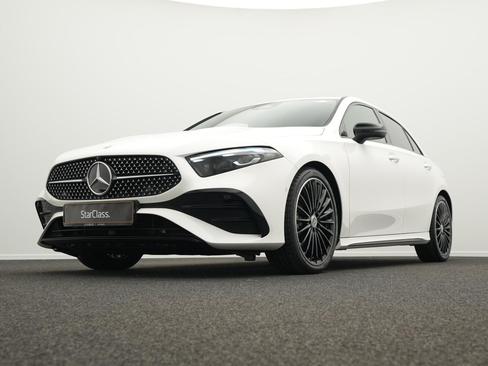 Mercedes A 200 AMG-Line Multi+Kamera+Distr+Night+19" (2025) - Photo 8
