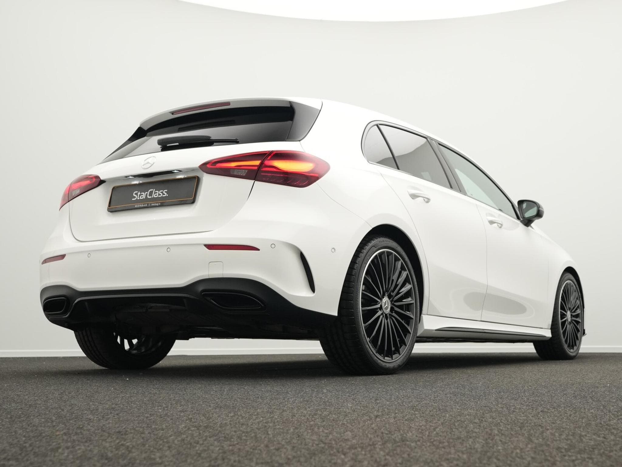 Mercedes A 200 AMG-Line Multi+Kamera+Distr+Night+19" (2025) - Photo 9