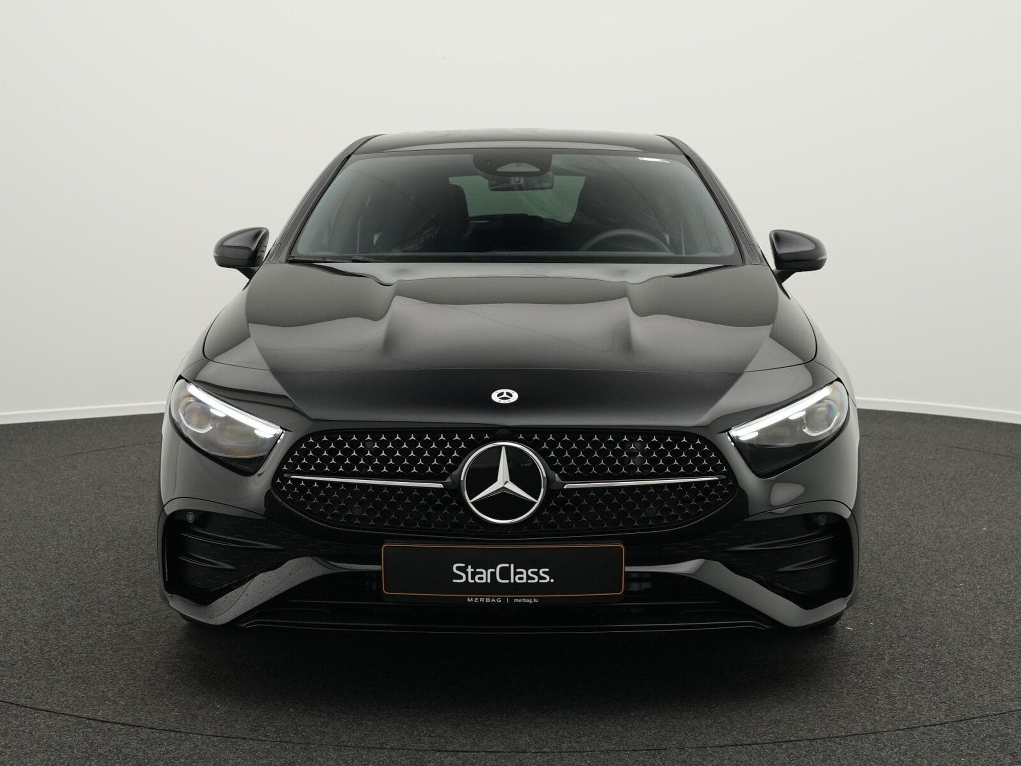 Mercedes A 200 d AMG-Line Multi+Kamera+Distr+Night+19" (2025) - Photo 2