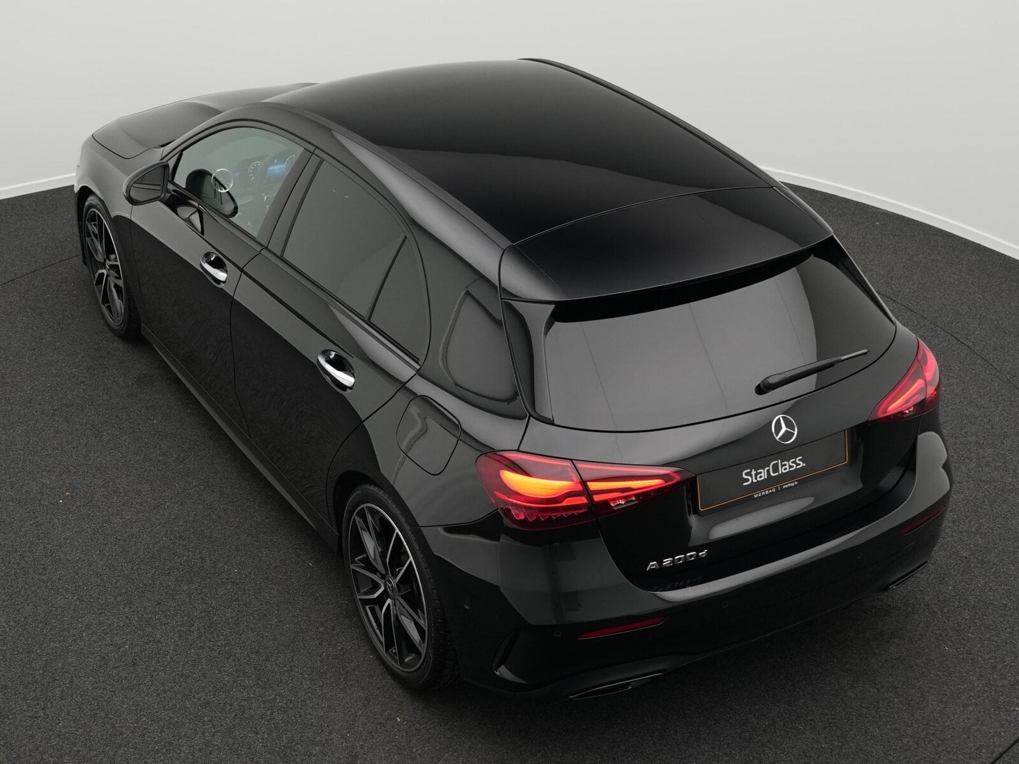 Mercedes A 200 d Multi+Kamera+Night+Distr (2025) - Photo 11