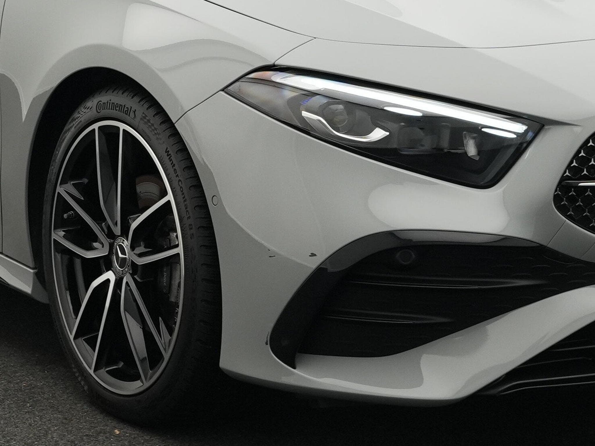 Mercedes A 200 d AMG-Line Multi+Kamera+Night+19" (2025) - Photo 7