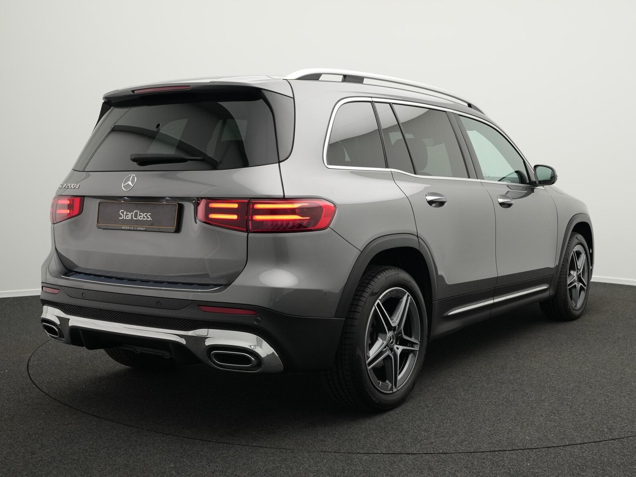 Mercedes GLB 200 d AMG-Line Multi+Kamera+19"+AHK (2025) - Photo 3