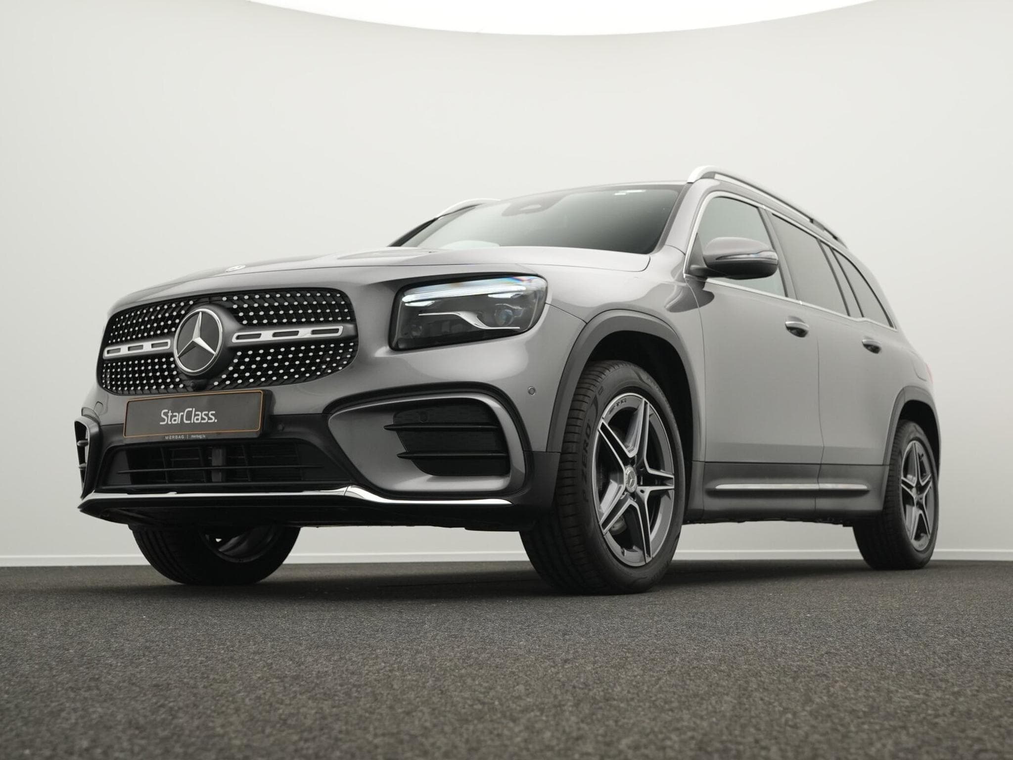 Mercedes GLB 200 d AMG-Line Multi+Kamera+19"+AHK (2025) - Photo 8