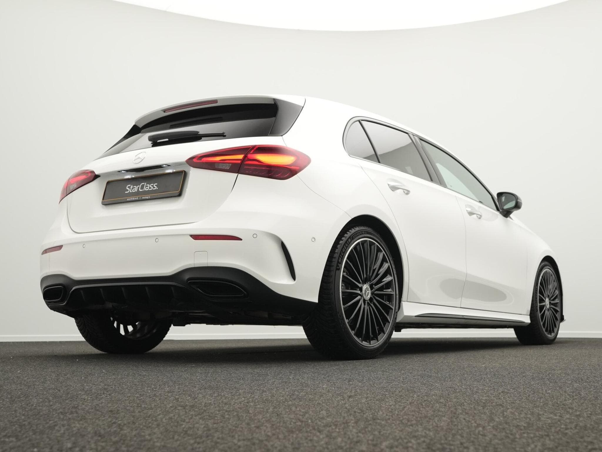 Mercedes A 200 Multi+Kamera+Distr+Night+19" (2025) - Photo 9