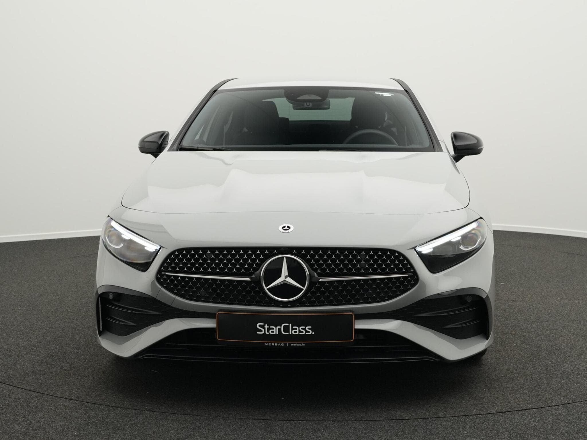 Mercedes A 200 Limousine Multi+Kamera+Distr+Night+19" (2025) - Photo 2