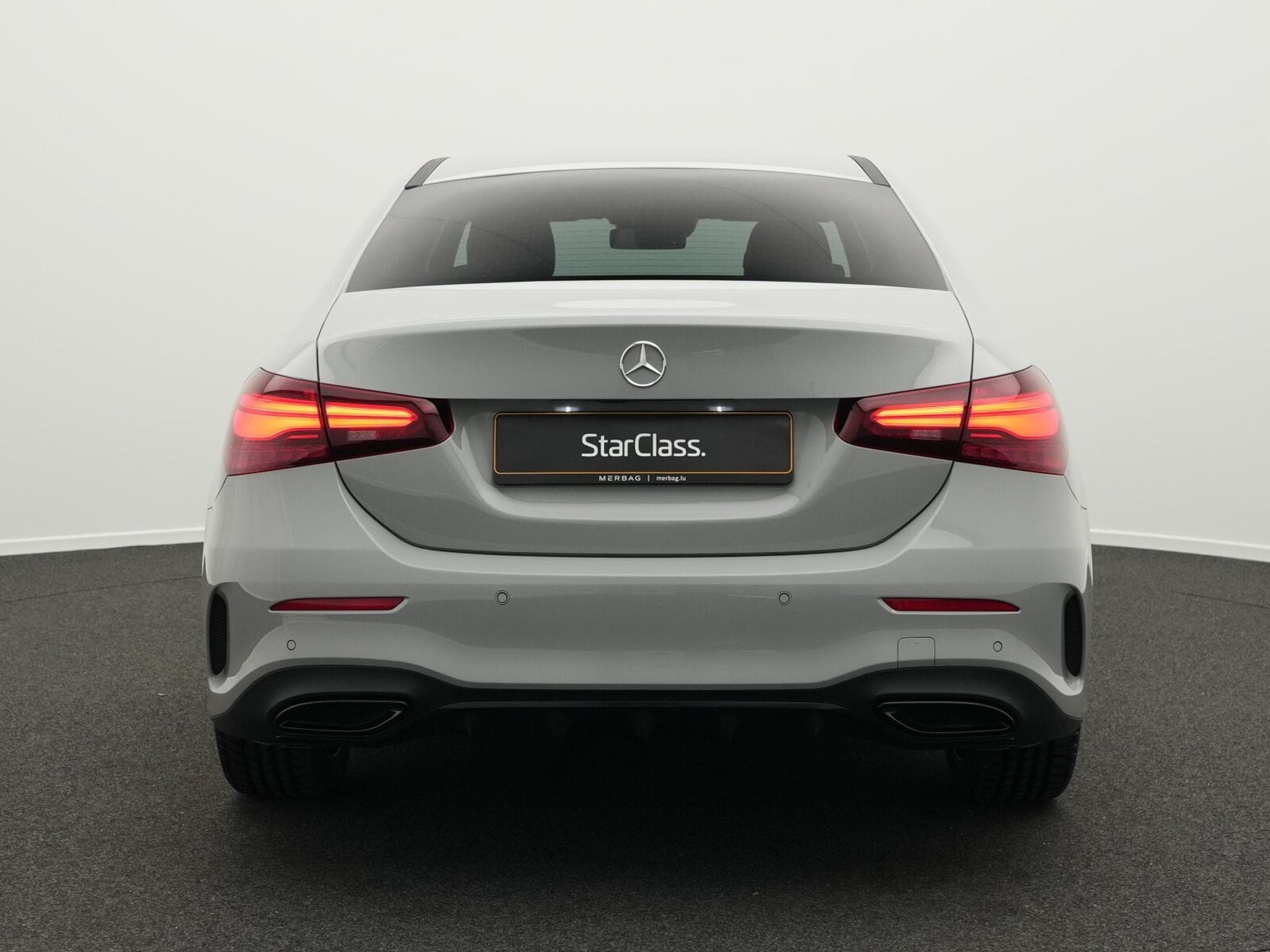 Mercedes A 200 Limousine Multi+Kamera+Distr+Night+19" (2025) - Photo 4