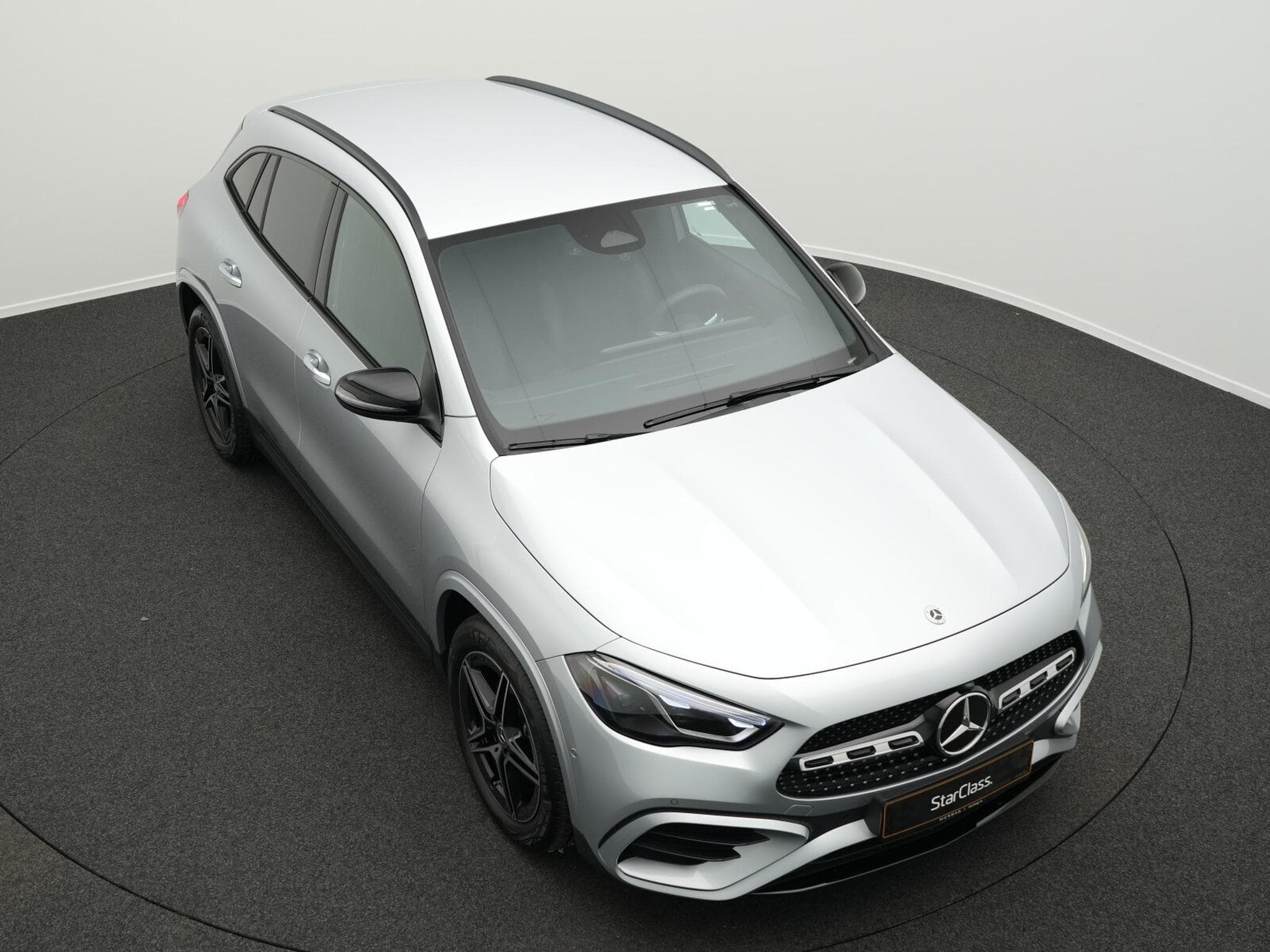 Mercedes GLA 200 d Multi+Kamera+AHK+Night+19" (2025) - Foto 10