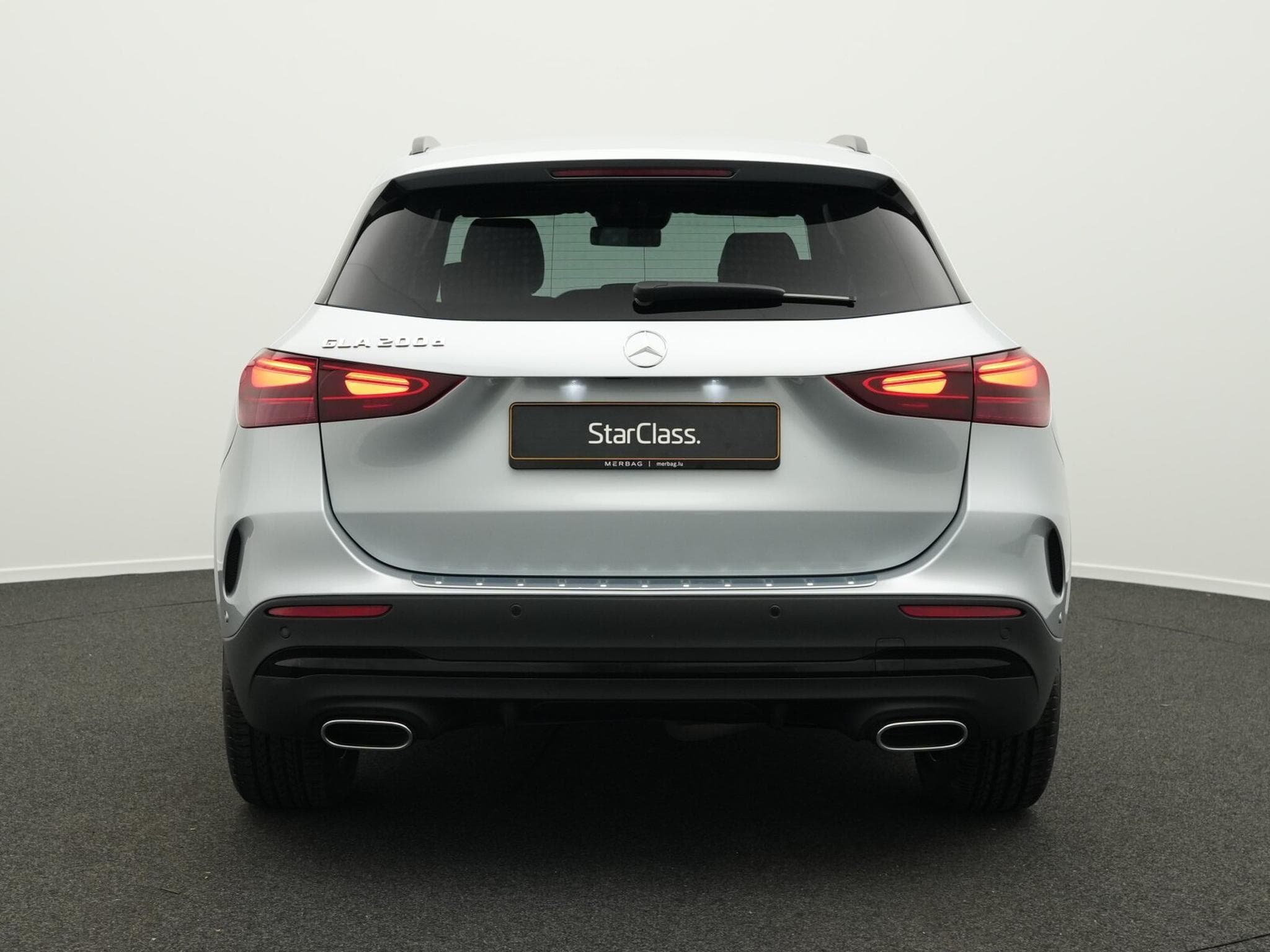 Mercedes GLA 200 d Multi+Kamera+AHK+Night+19" (2025) - Foto 4
