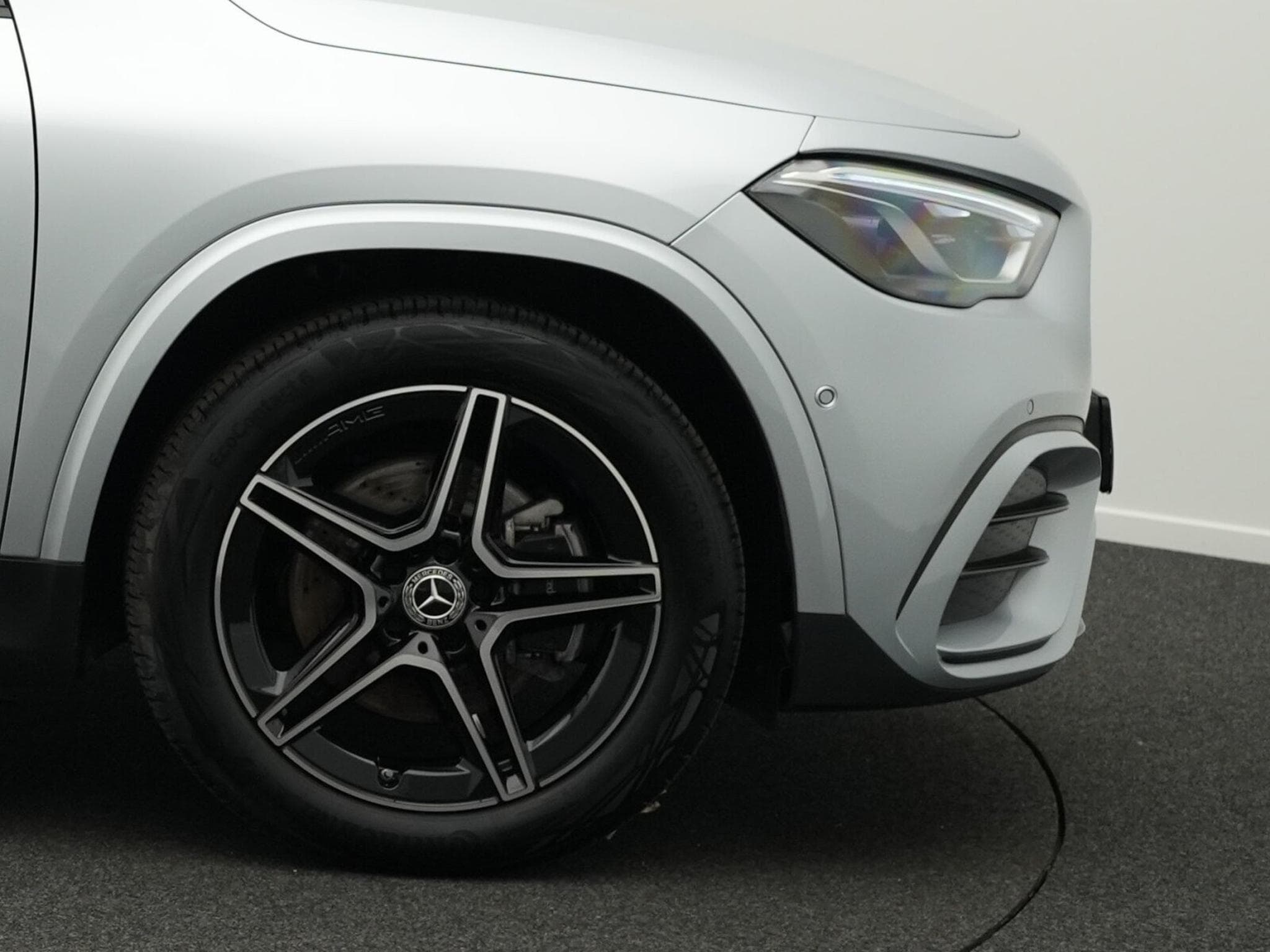 Mercedes GLA 200 d Multi+Kamera+AHK+Night+19" (2025) - Foto 6