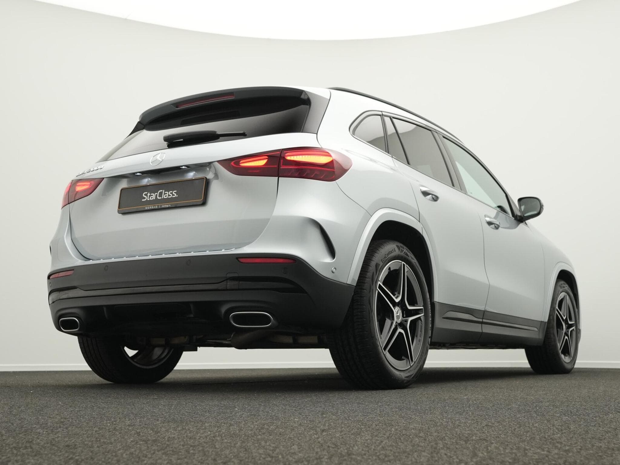 Mercedes GLA 200 d Multi+Kamera+AHK+Night+19" (2025) - Foto 9