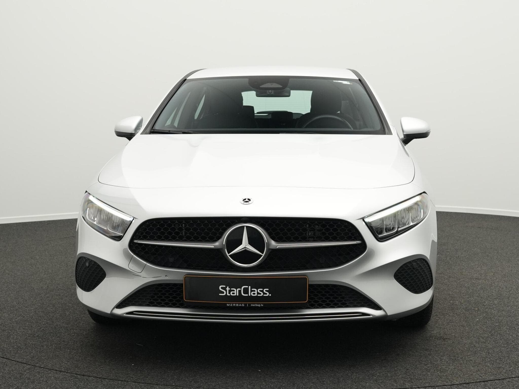 Mercedes A 250 e Kompaktlimousine (2023) - Photo 2