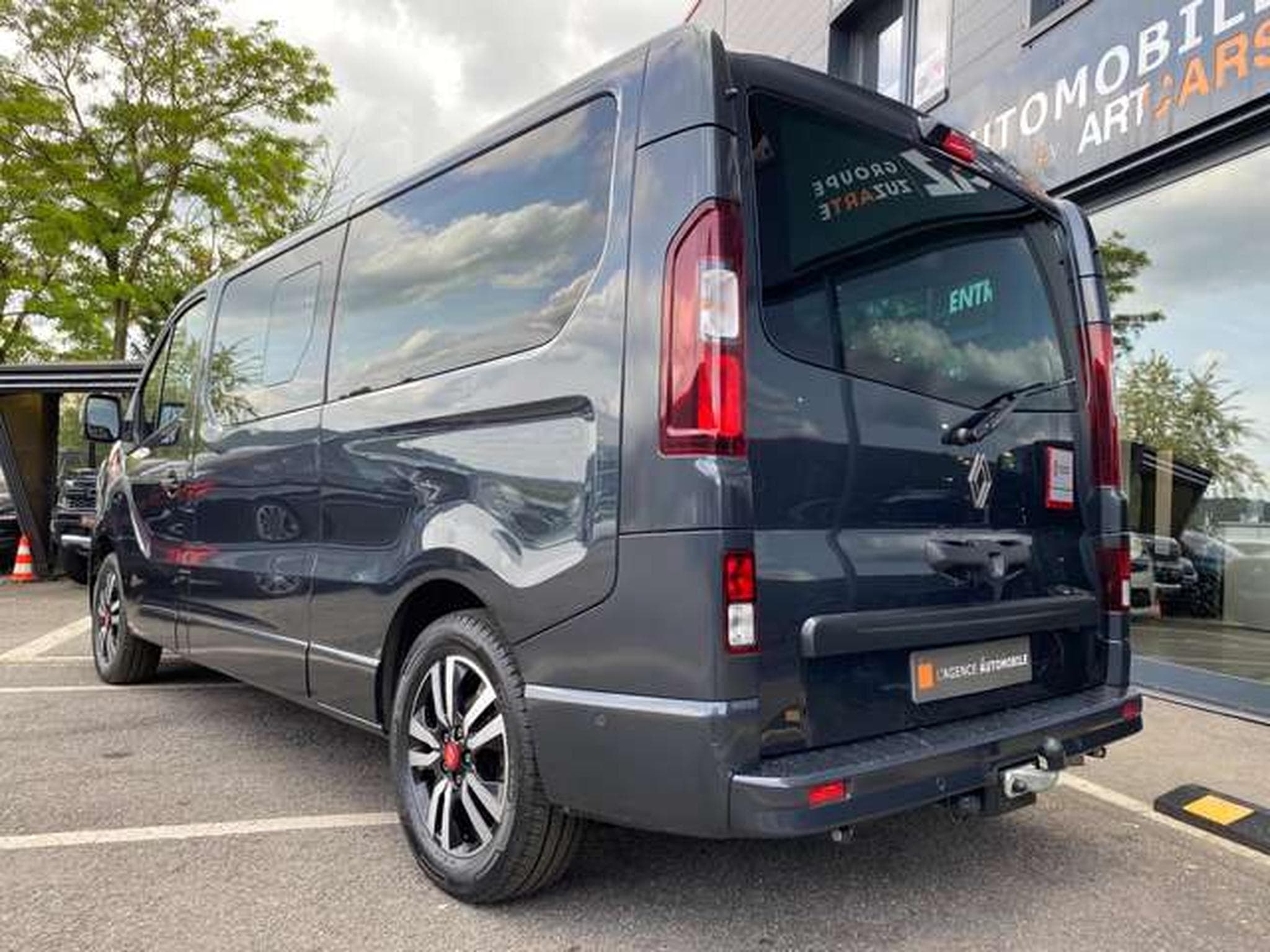 Renault Trafic 2.0 dci 150 RED EDITION garantie jusqu'à 48mois (2024) - Photo 6