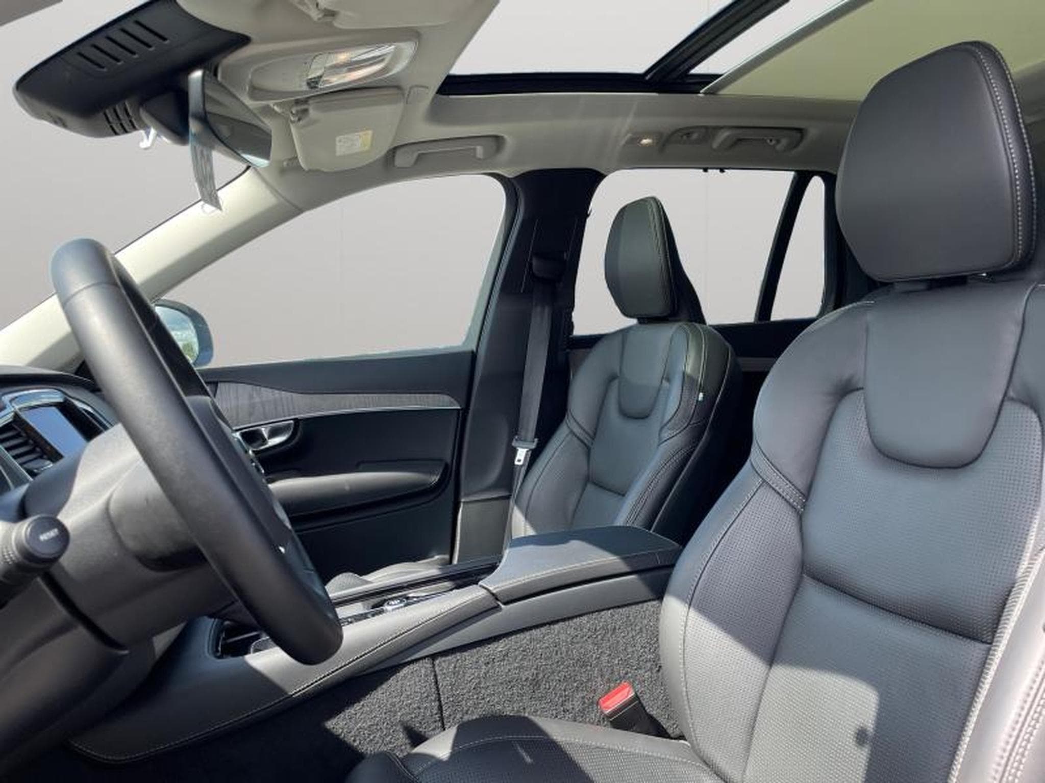 Volvo XC90 B5 AWD Plus Bright / Diesel (2023) - Photo 10
