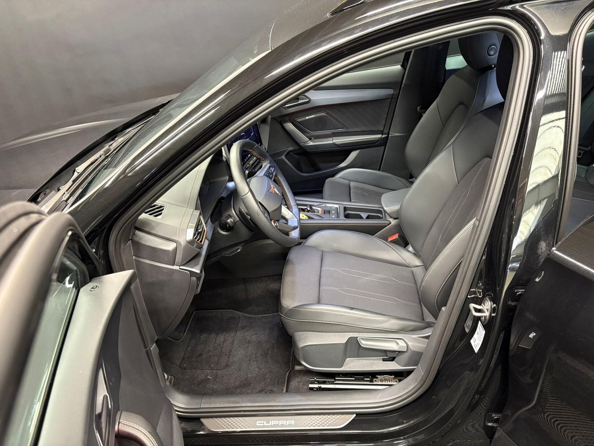 Cupra Formentor 1.5 e-tsi 150cv DSG7 Caméra 360/Sennheiser/Hayon électrique (2025) - Photo 15