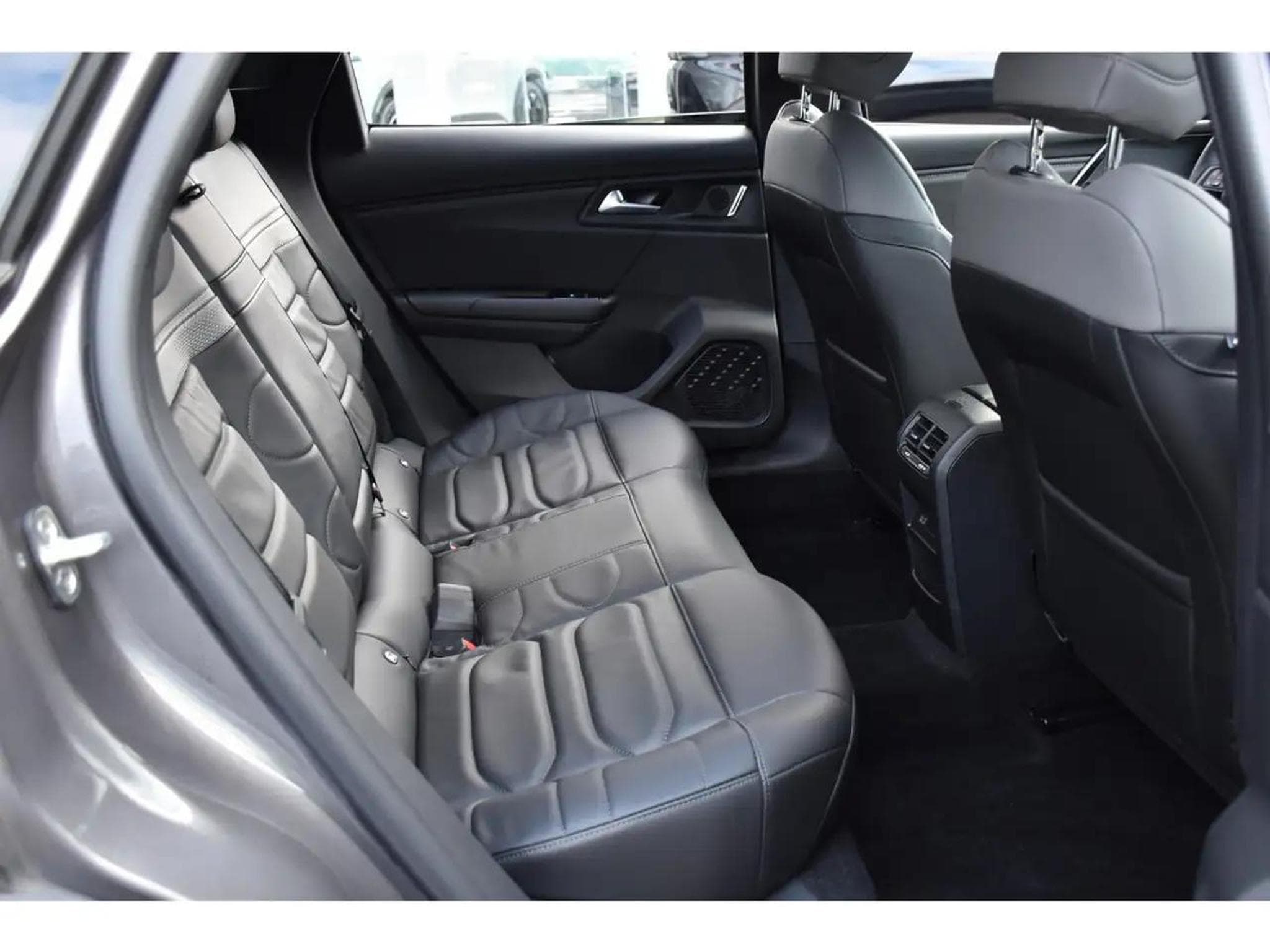 Citroën C5 X (2024) - Photo 8