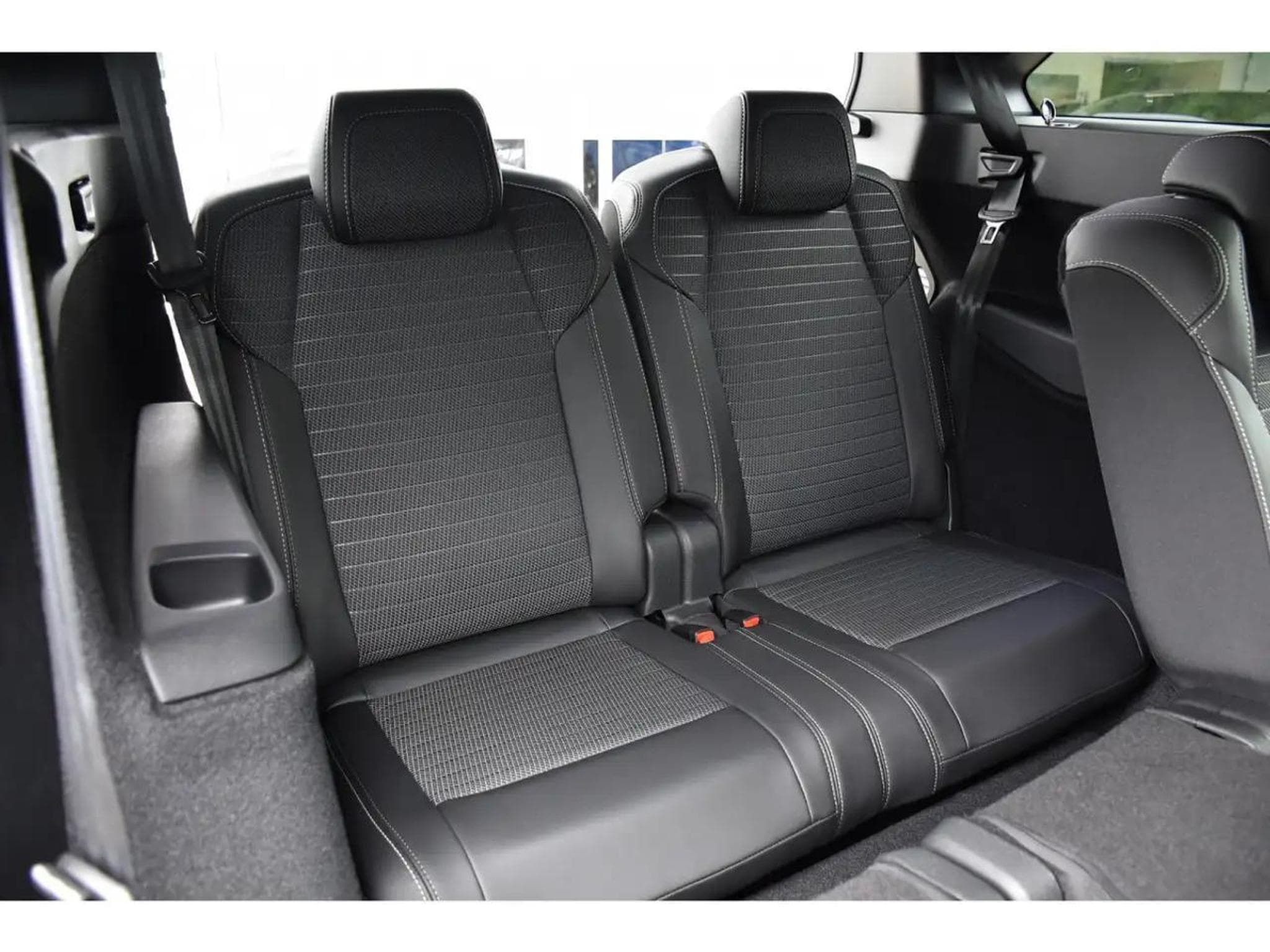 Peugeot 5008 (2026) - Photo 9