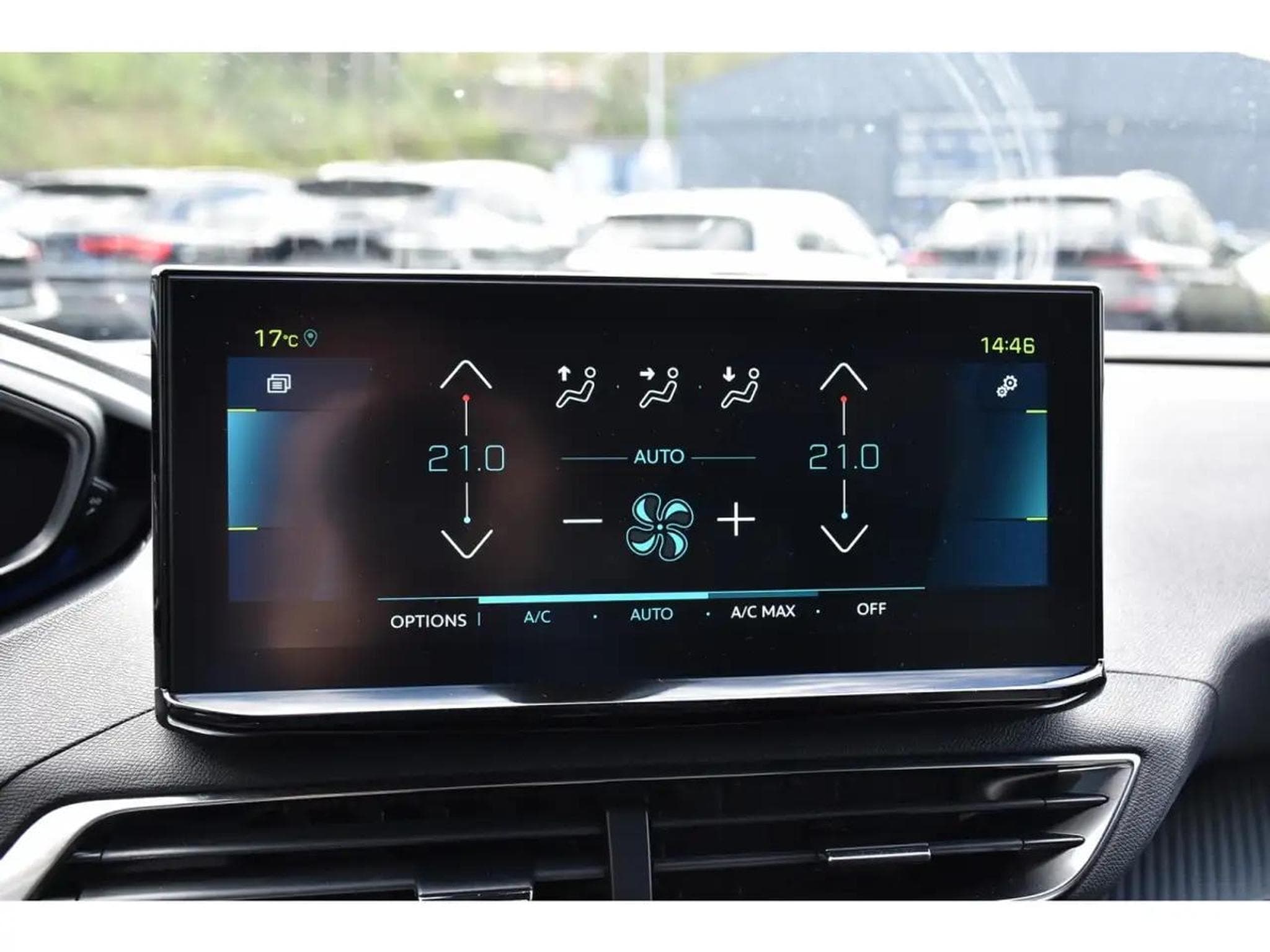 Peugeot 3008 (2024) - Photo 16