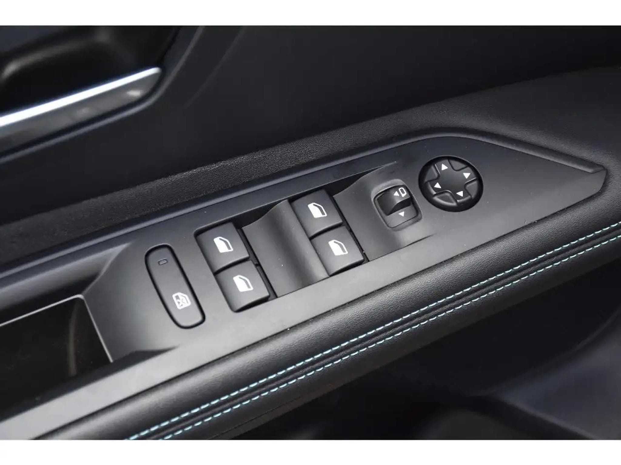 Peugeot 3008 (2024) - Photo 19