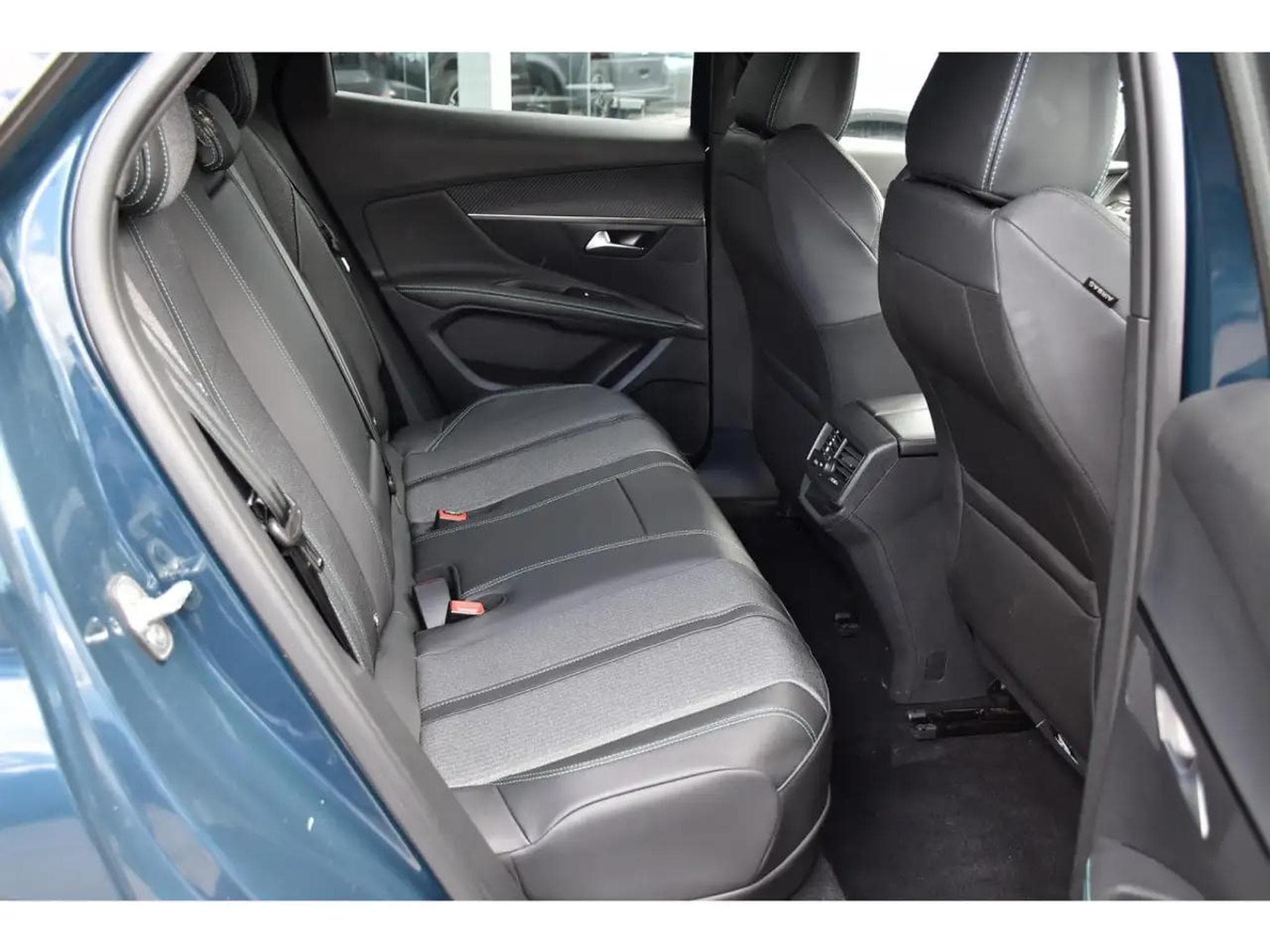Peugeot 3008 (2024) - Photo 8