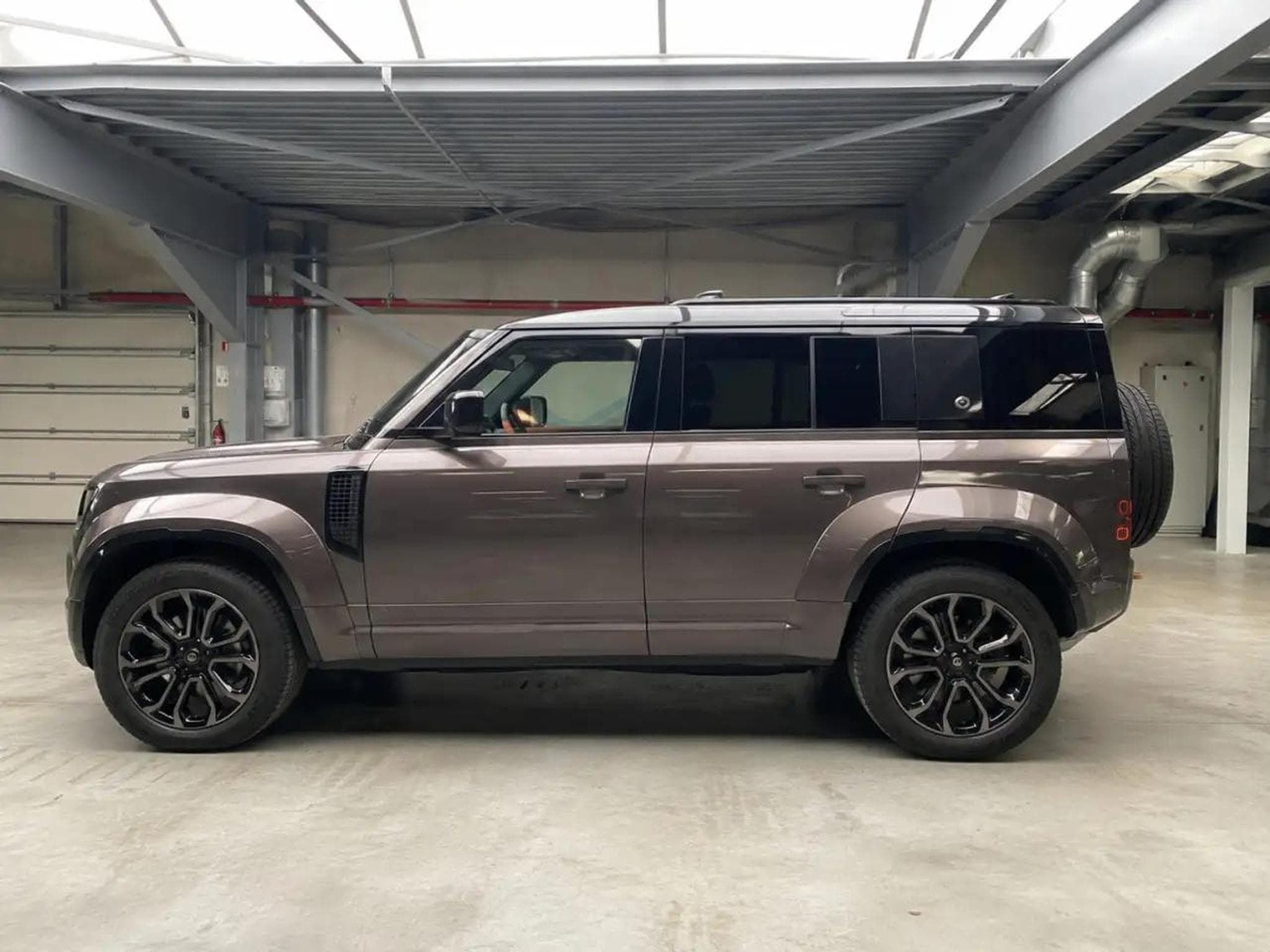 Land-Rover Defender (2026) - Photo 4