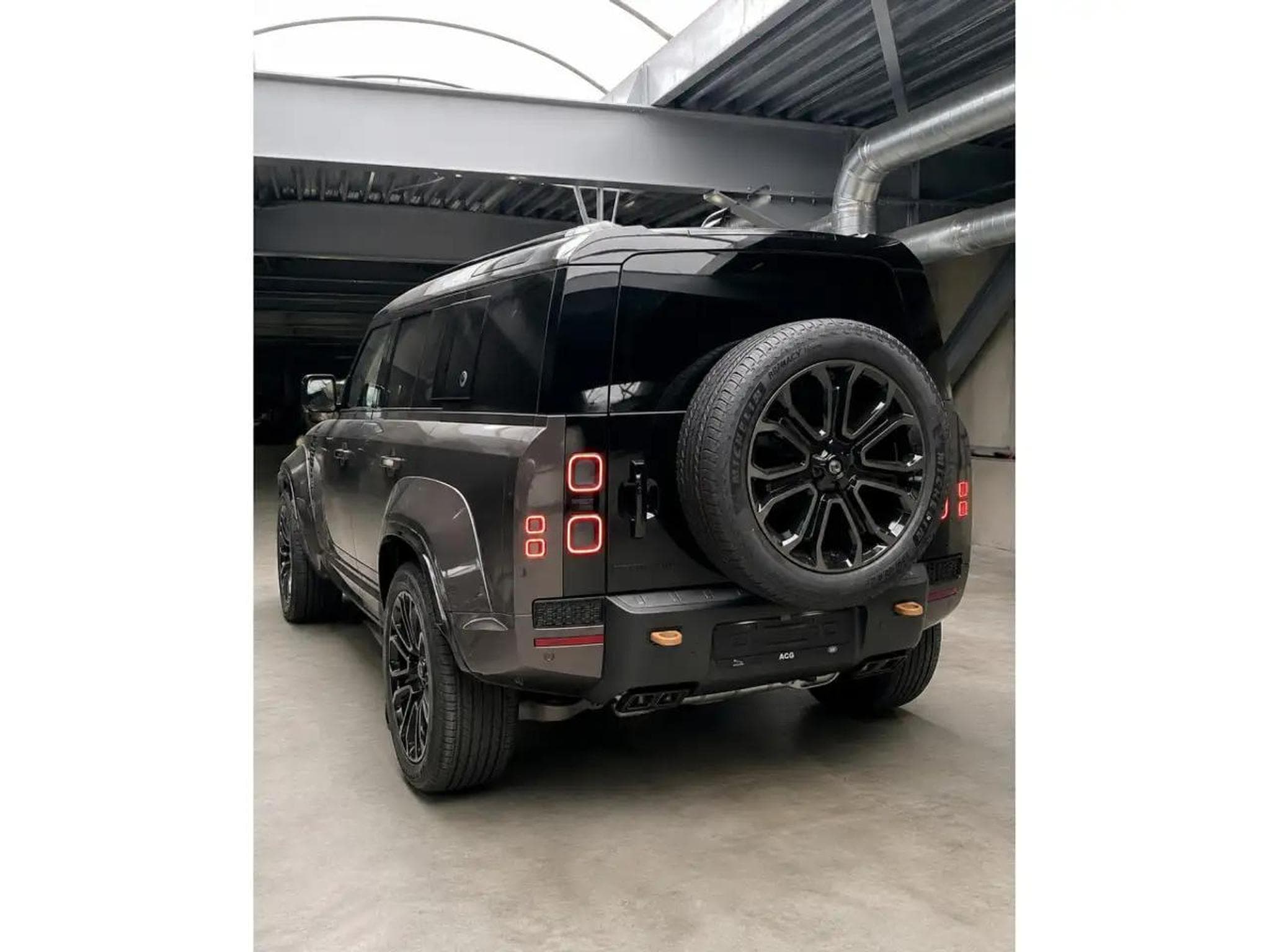 Land-Rover Defender (2026) - Photo 5