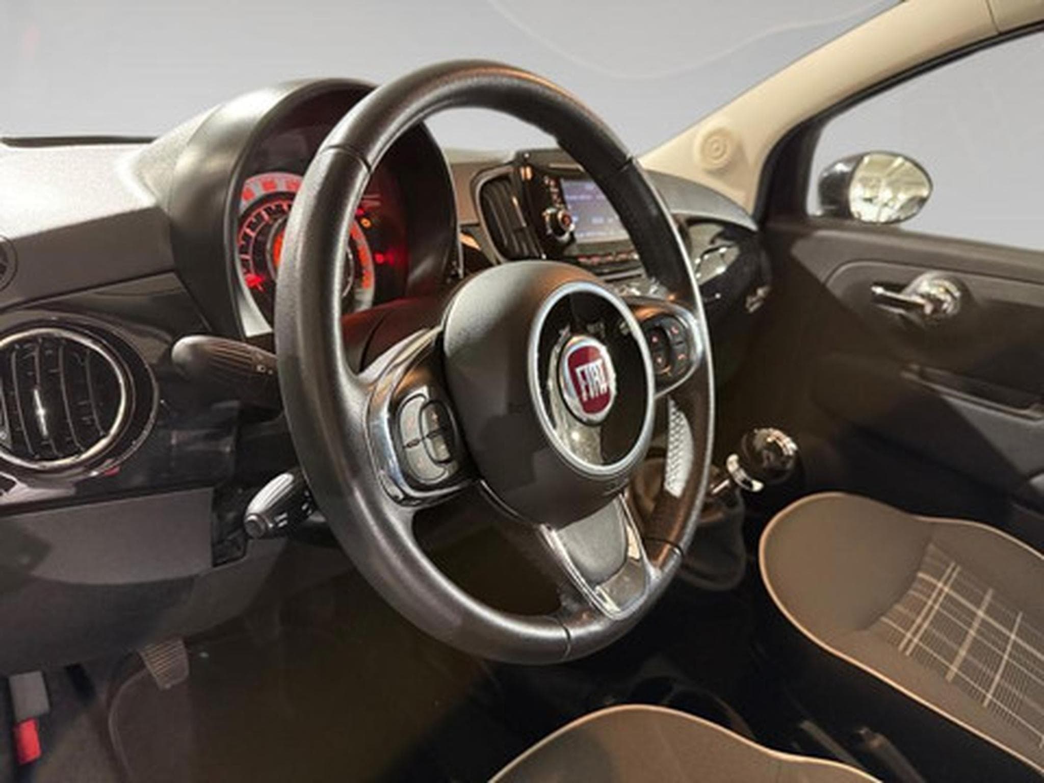 Fiat 500 FIAT 500 C (2019) - Photo 8