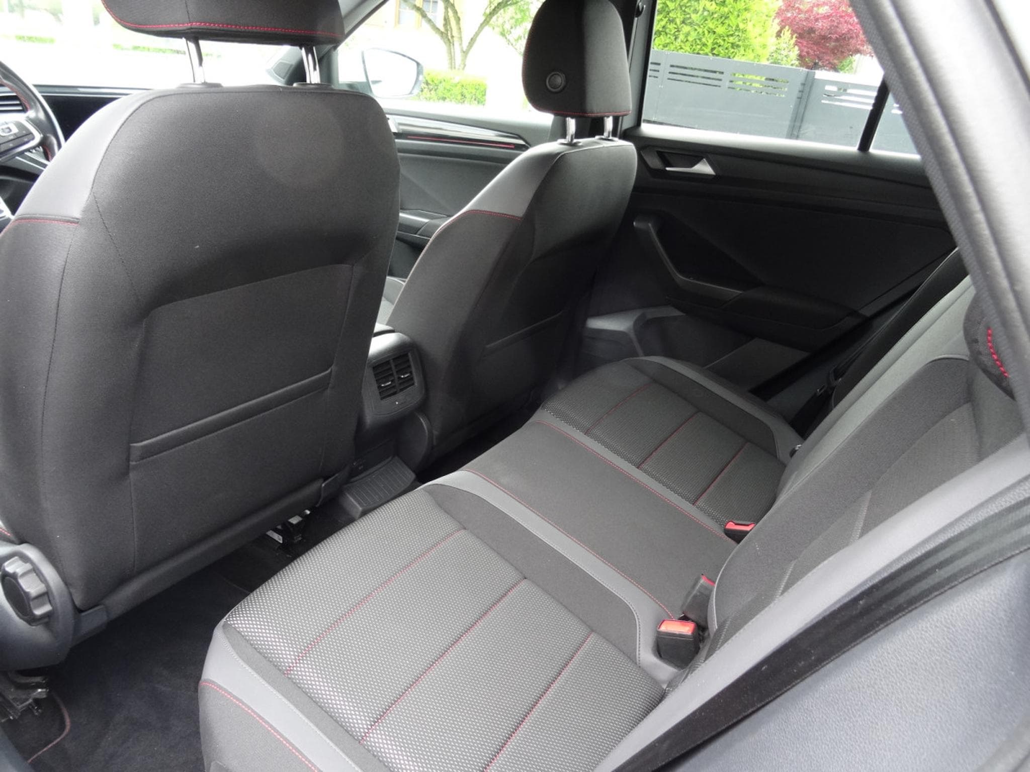 VW T-Roc 1.5 DSG (2020) - Photo 8