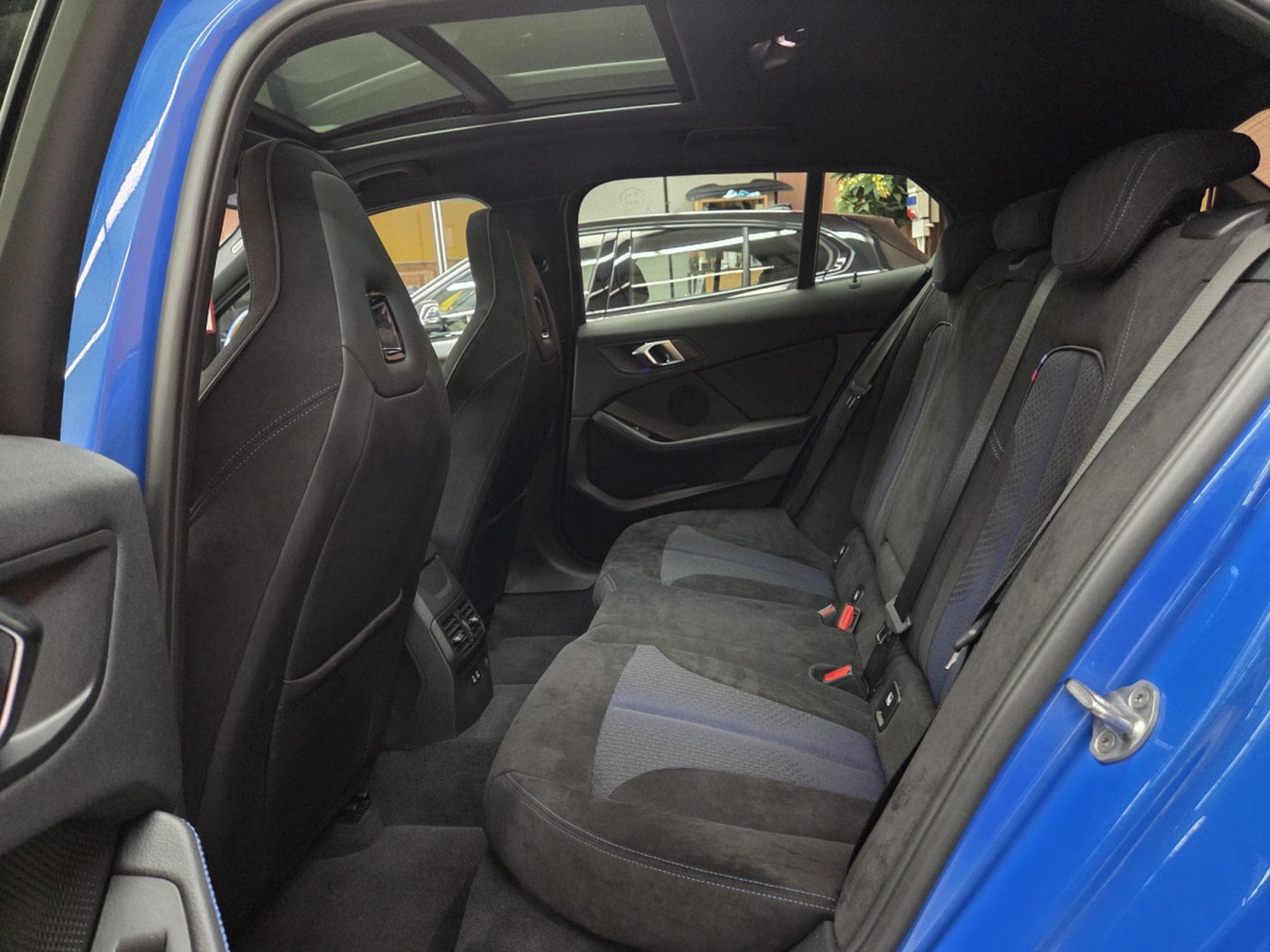 BMW 120 dA 190CV M SPORT (2023) - Photo 22
