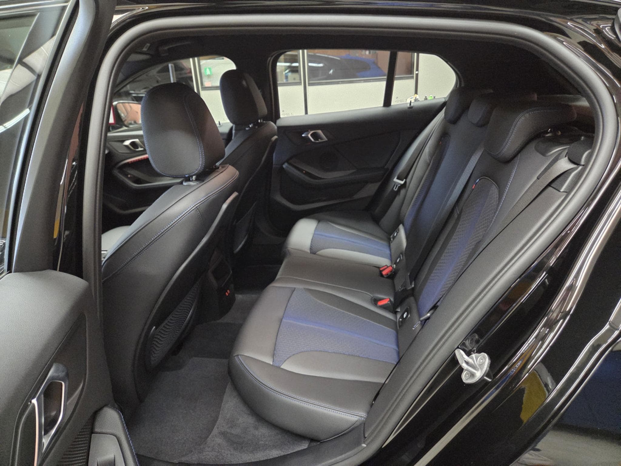 BMW 118 i M SPORT 136CV BVA 7VITESSES (2024) - Photo 18