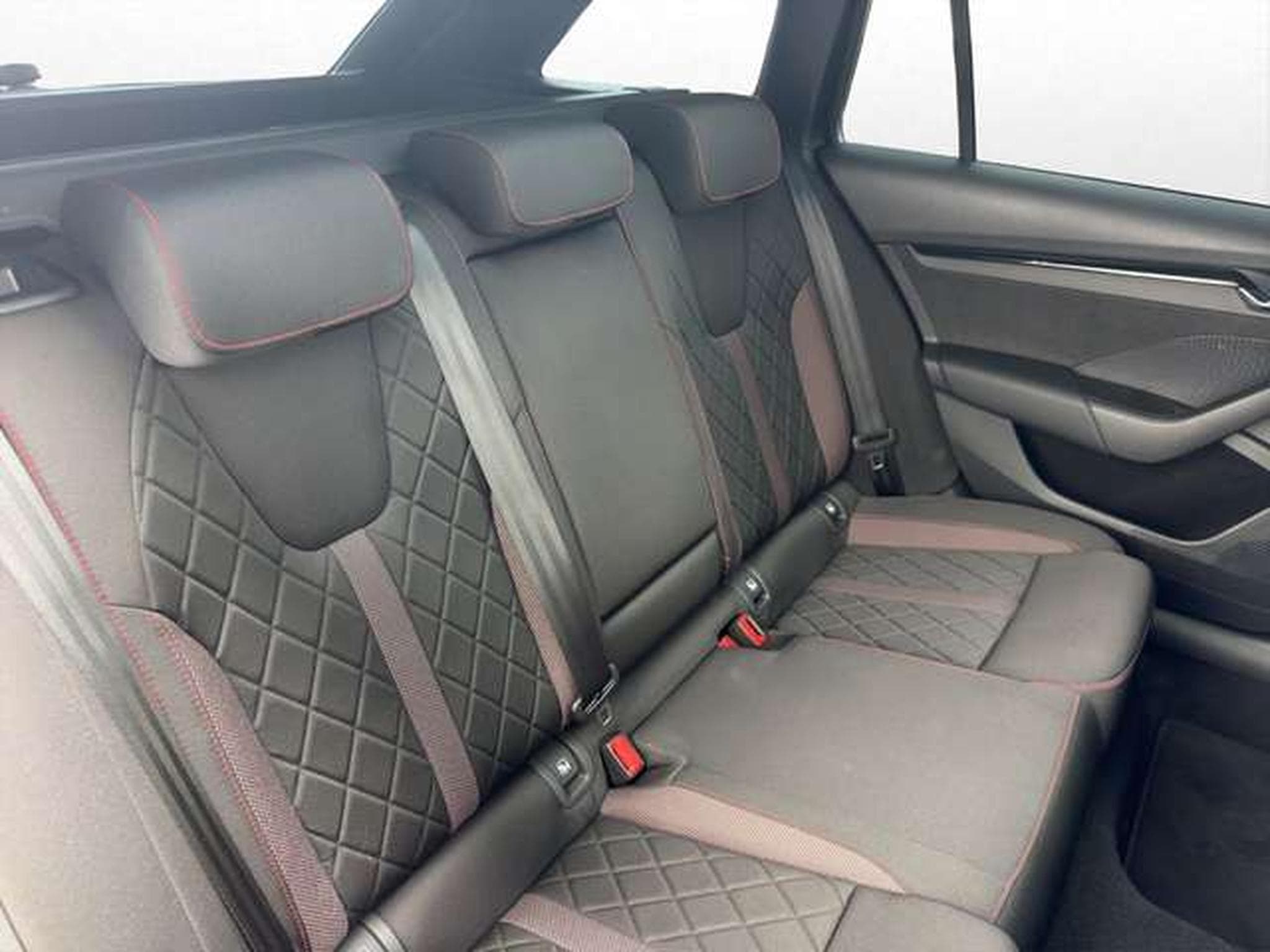 Skoda Octavia Combi RS/Pano/Side-As./360°/Columbus/ACC (2023) - Foto 16