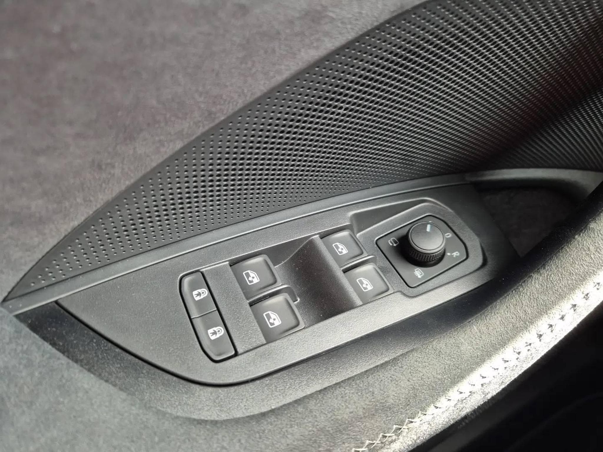 Skoda Kodiaq Sportline 1.5 TSI (2026) - Photo 19