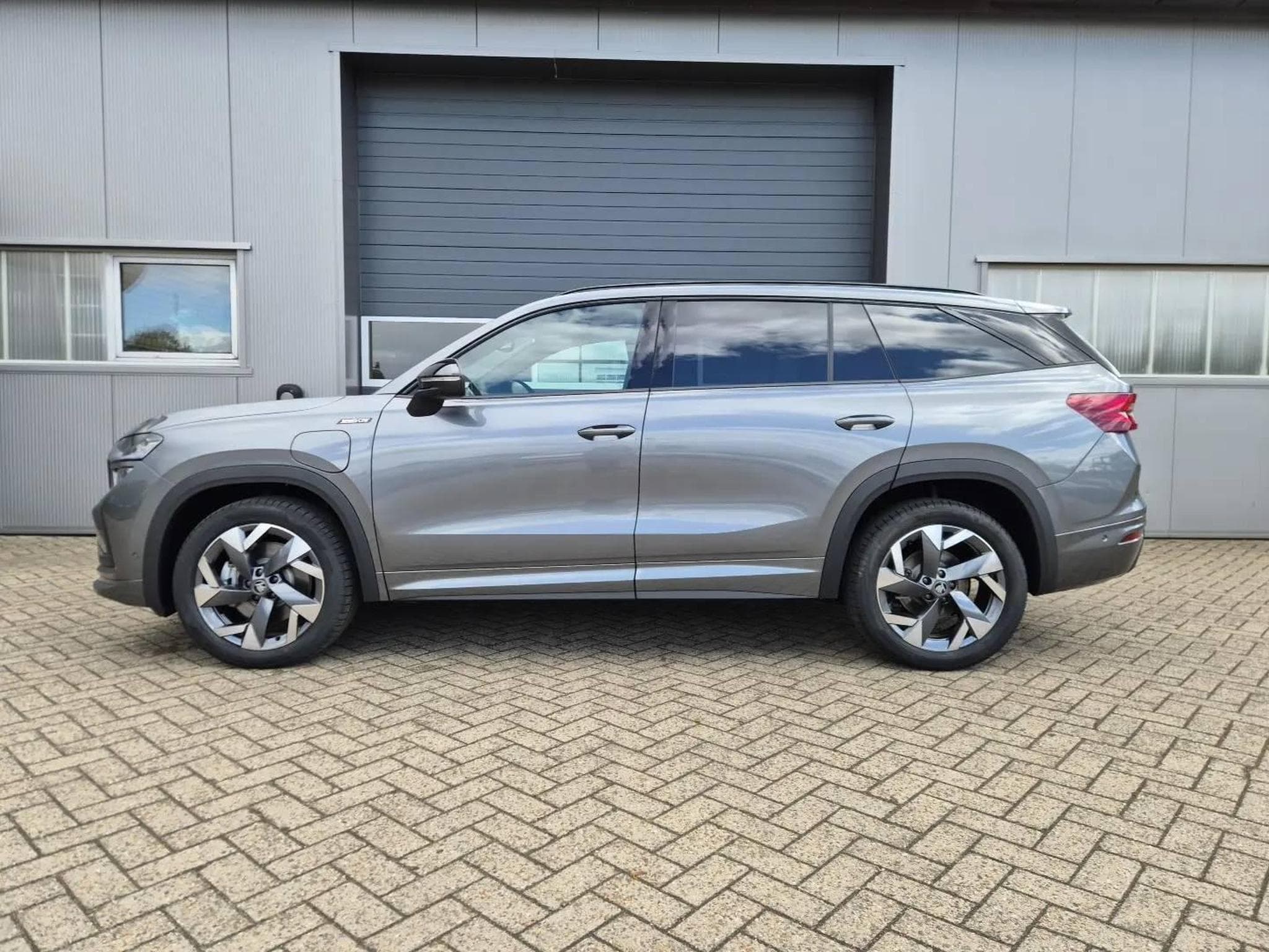 Skoda Kodiaq Sportline 1.5 TSI (2026) - Photo 2