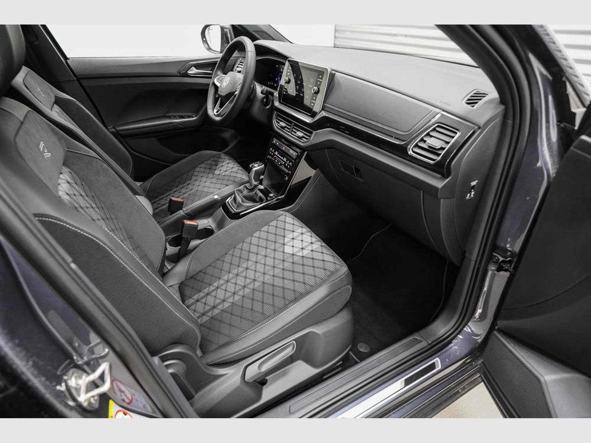 VW T-Cross 1,5 TSI DSG (2026) - Photo 18