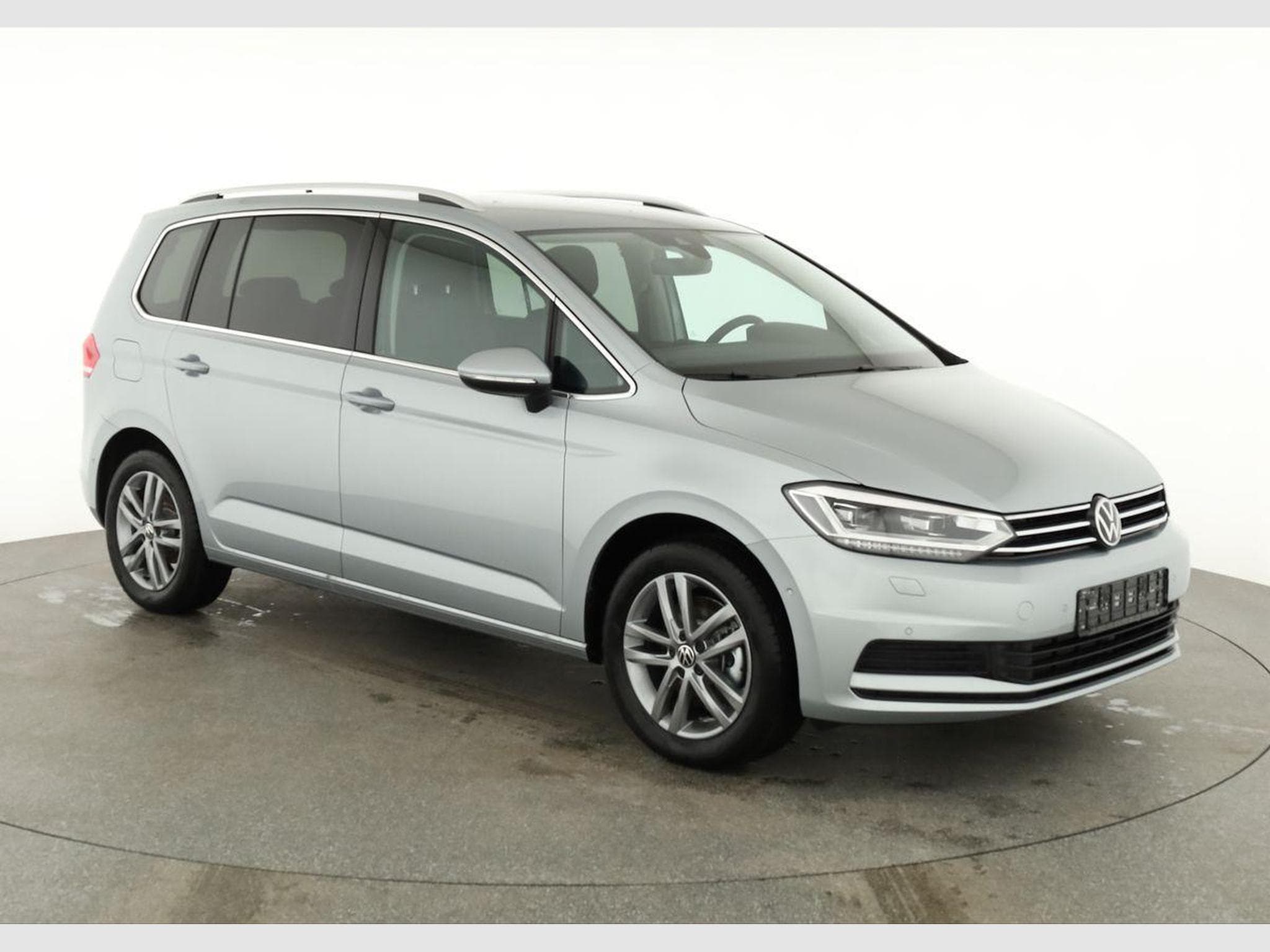 VW Touran Comfortline BMT/Start-Stopp (2026) - Photo 1